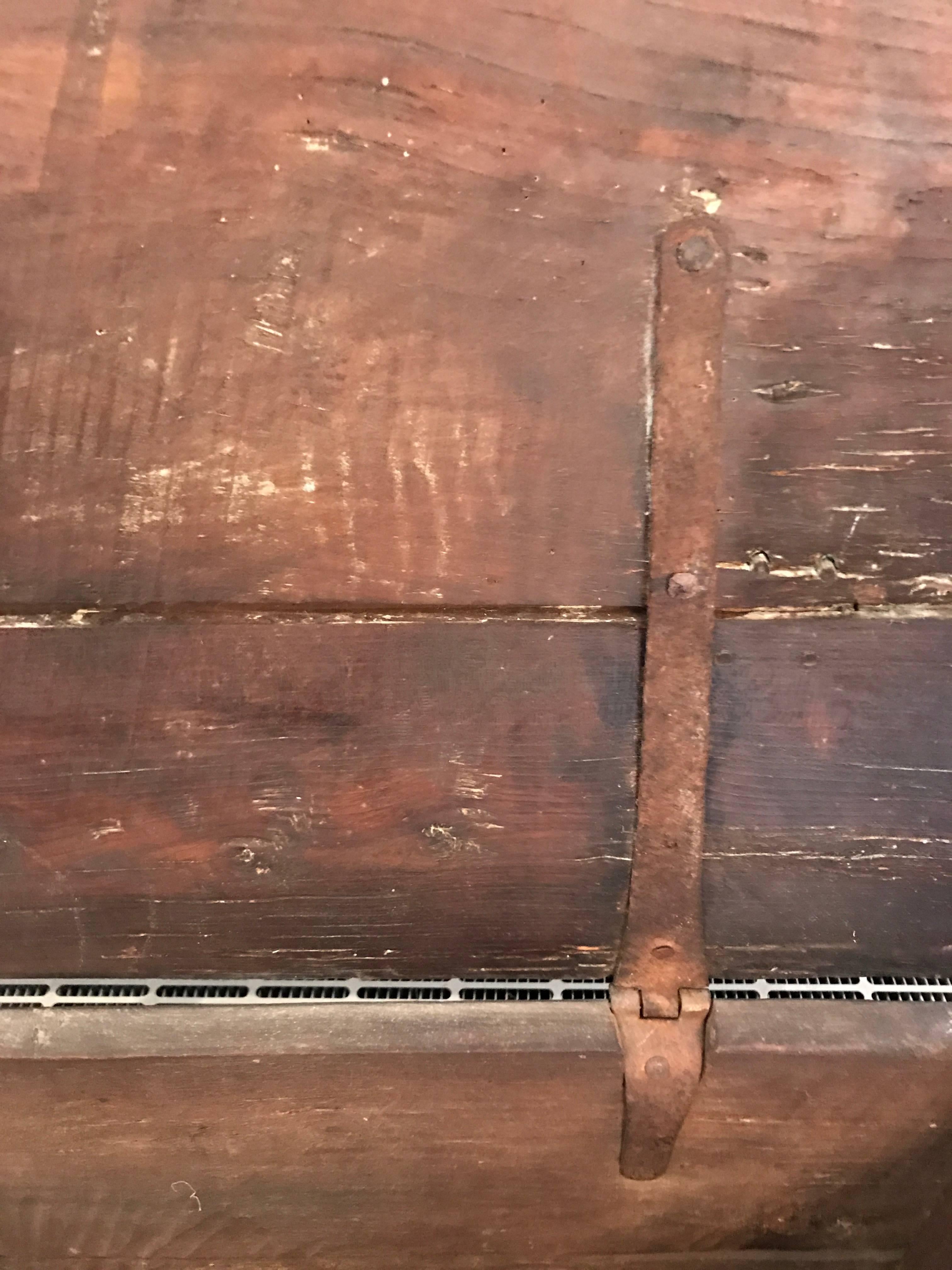17th Century Walnut Chest For Sale 1