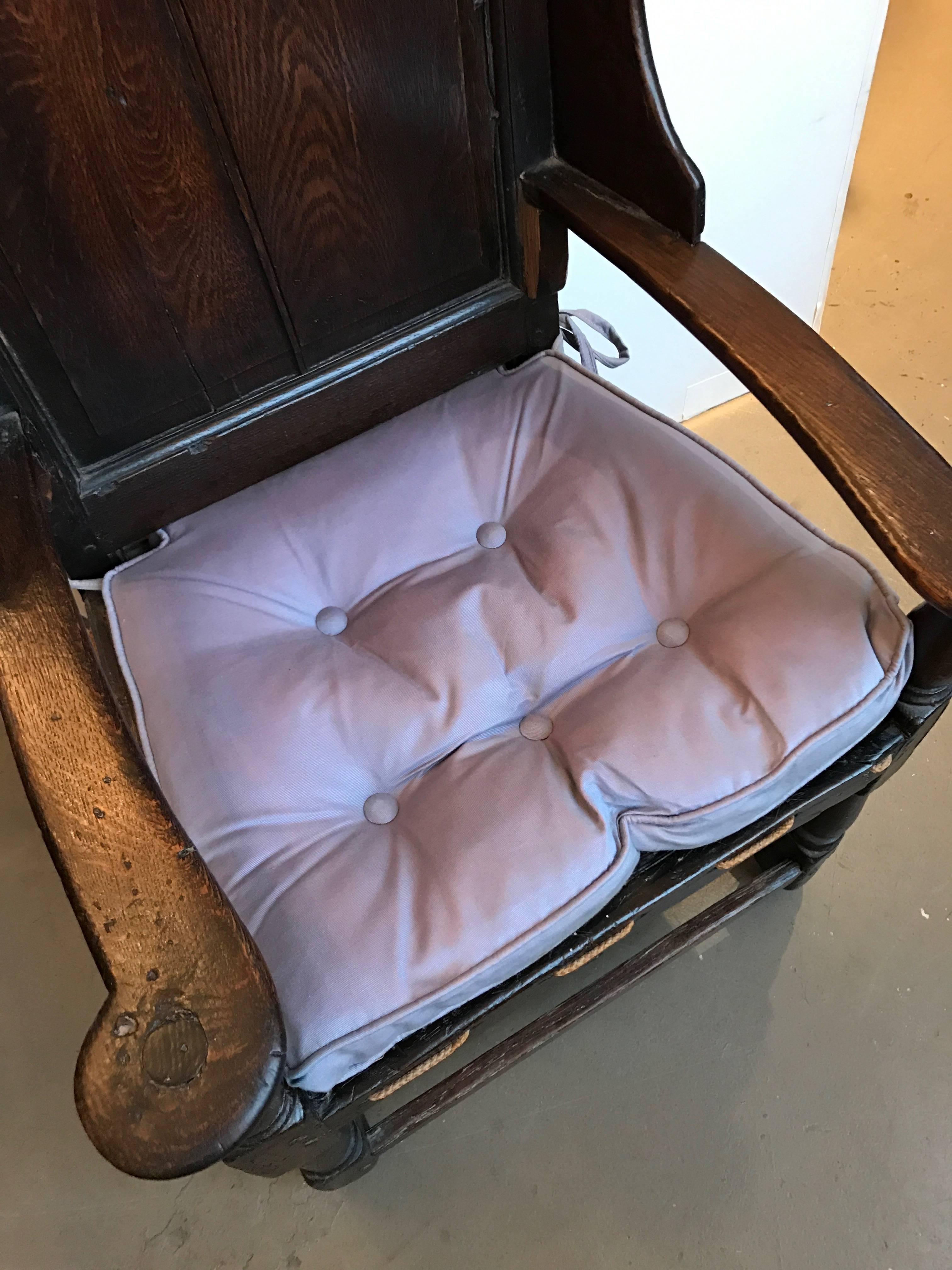 18th Century English Oak Wing Chair with Rope Seat In Good Condition For Sale In Boston, MA