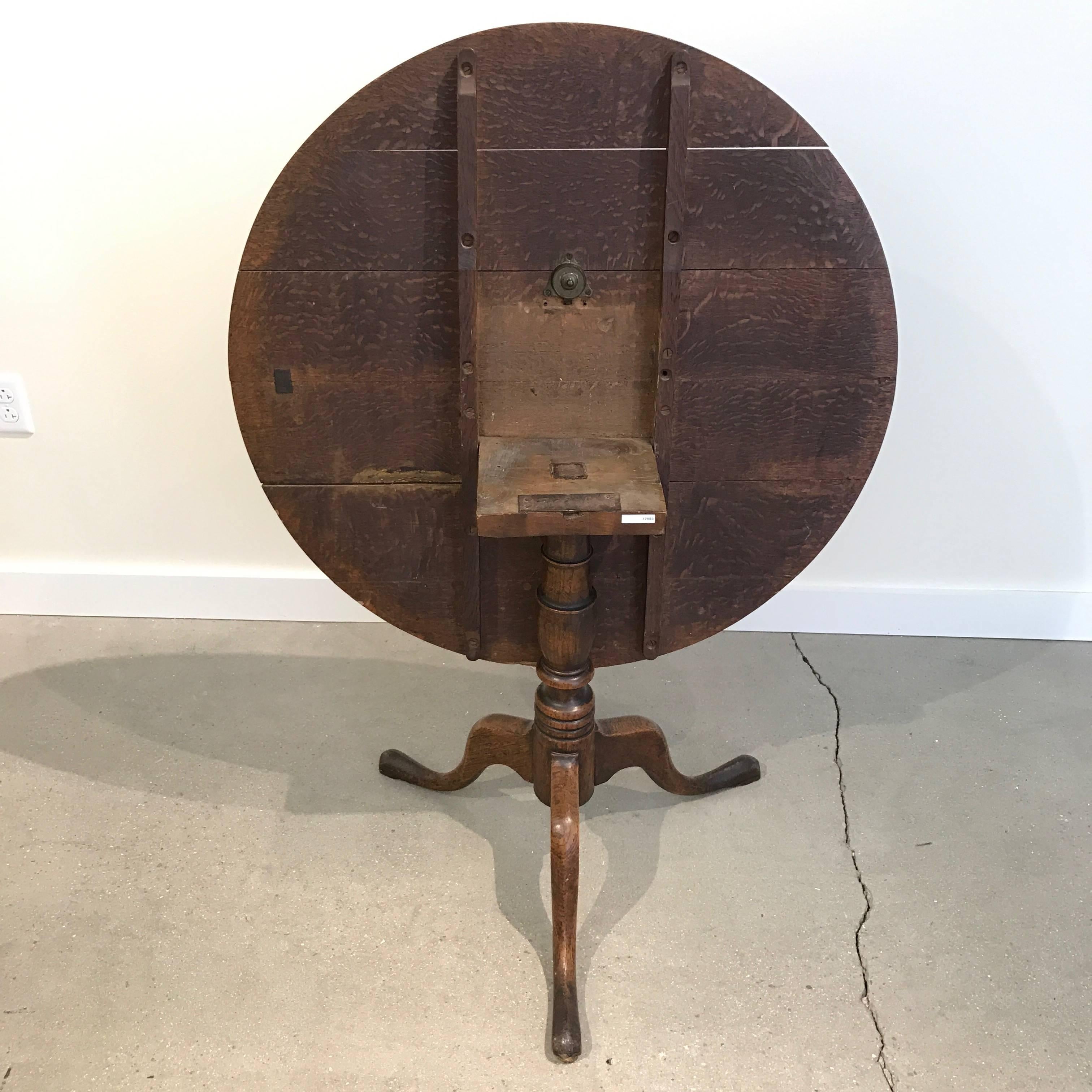 19th Century English Oak Tilt-Top Table For Sale 1