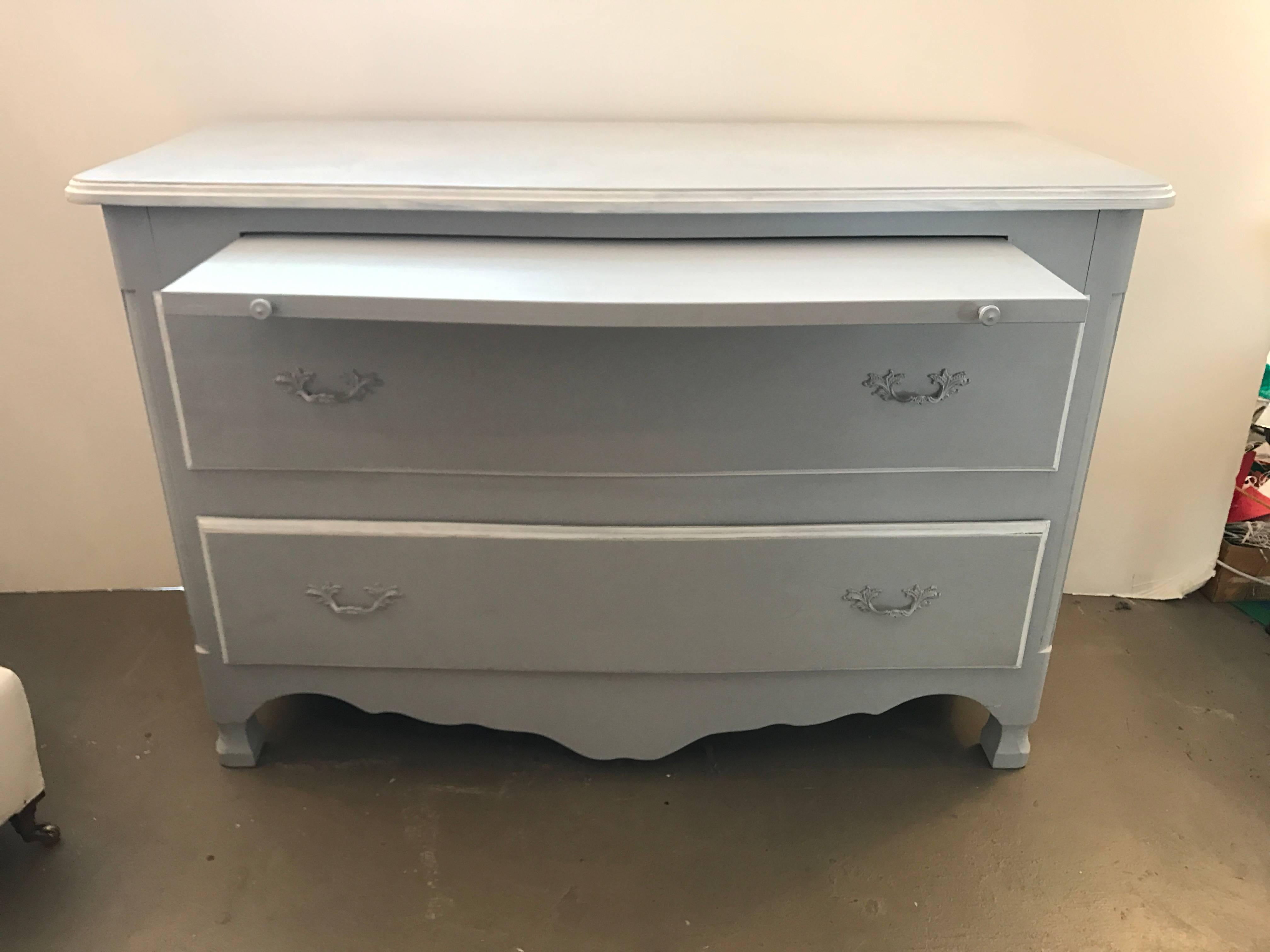 French Painted Chest of Drawers with Slide In Excellent Condition In Boston, MA