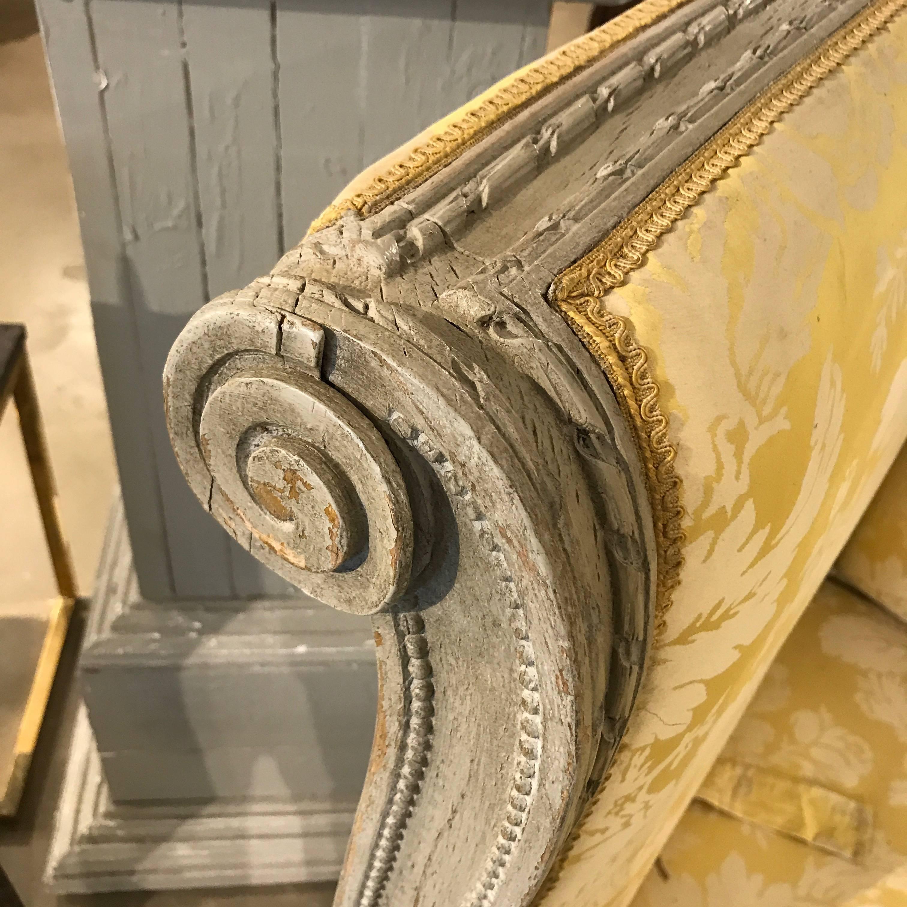 19th Century French Grey Painted Daybed 1