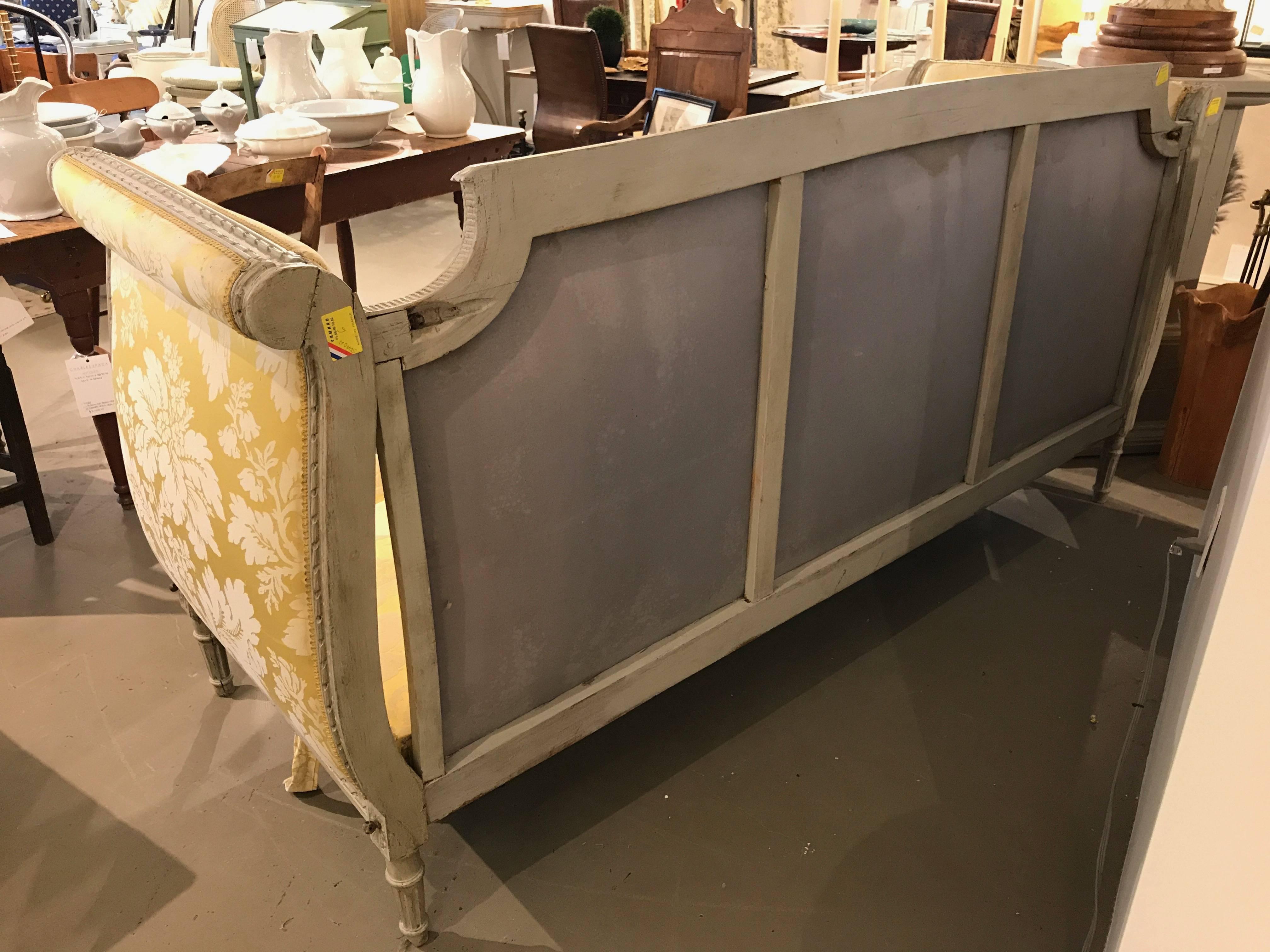 19th Century French Grey Painted Daybed In Good Condition In Boston, MA