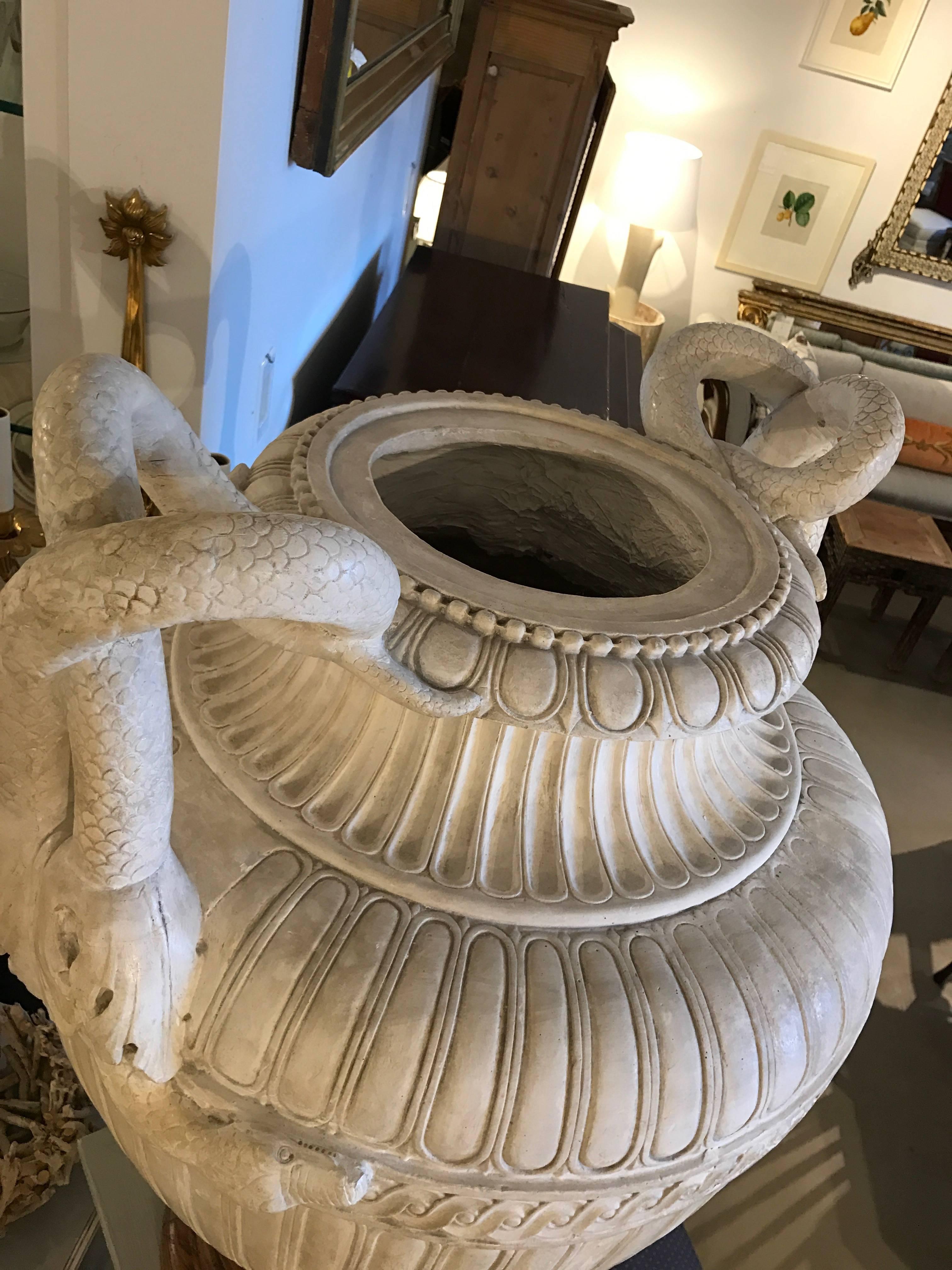 19th Century French Large-Scale Urn For Sale 2