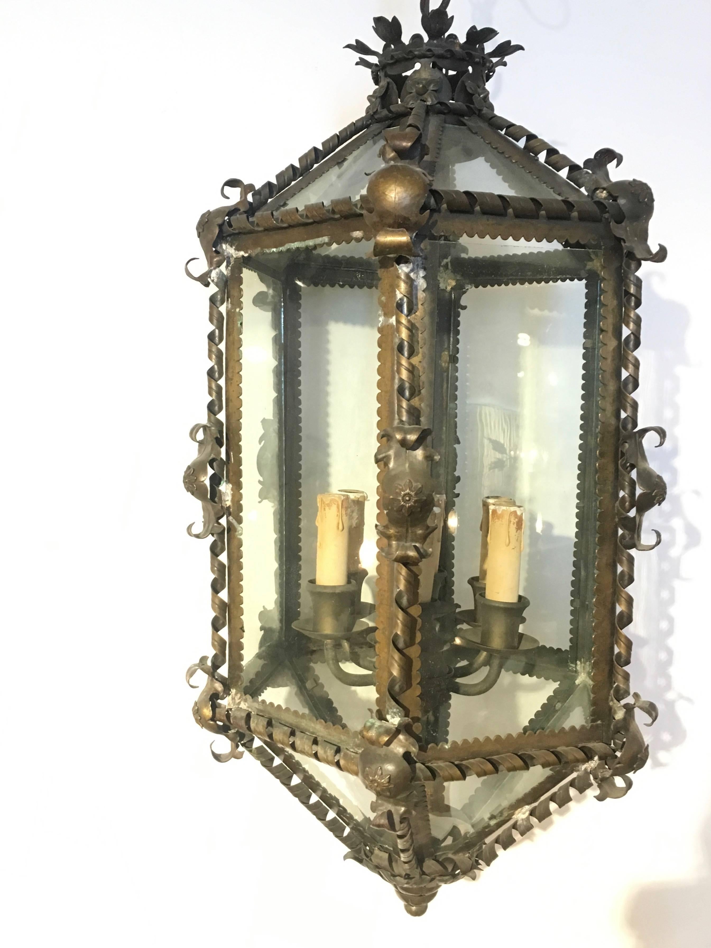 French Six-Sided Brass Hanging Lantern In Excellent Condition For Sale In Boston, MA