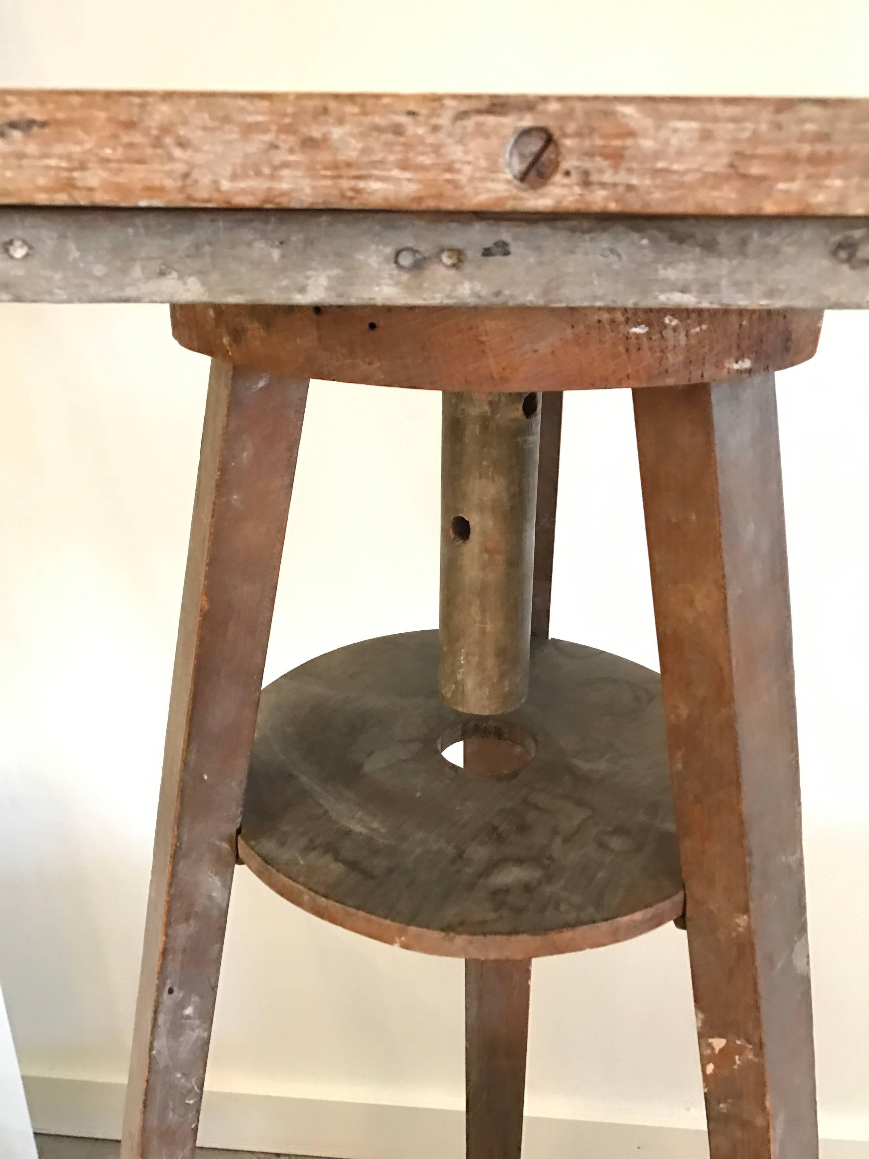 Vintage French Sculptors Pedestal In Good Condition In Boston, MA