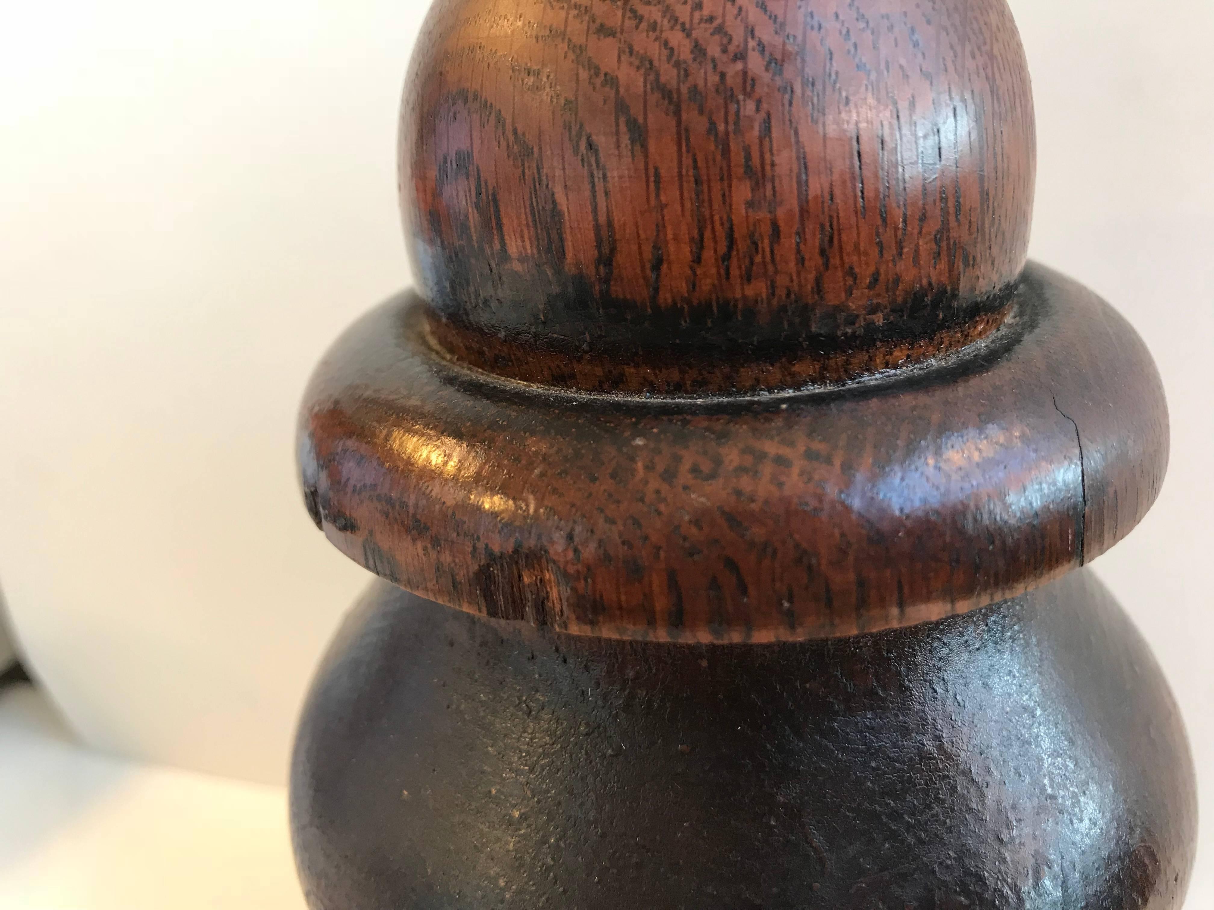 20th Century Turned Oak Newel Post Finial In Excellent Condition For Sale In Boston, MA