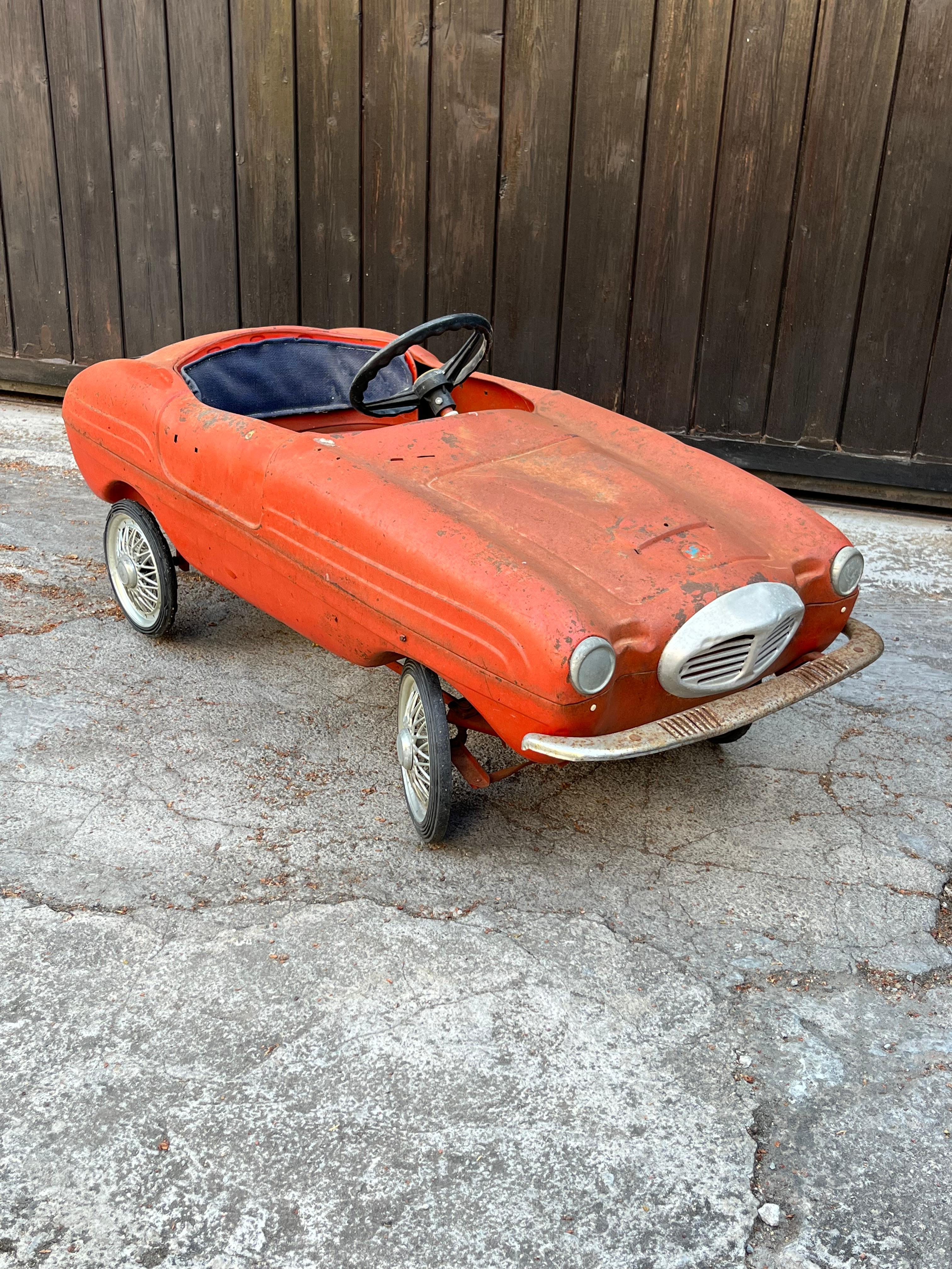Voiture à pédales Giordani modèle Studebaker, fabriquée en Italie dans les années 1950 Bon état - En vente à Palermo, IT