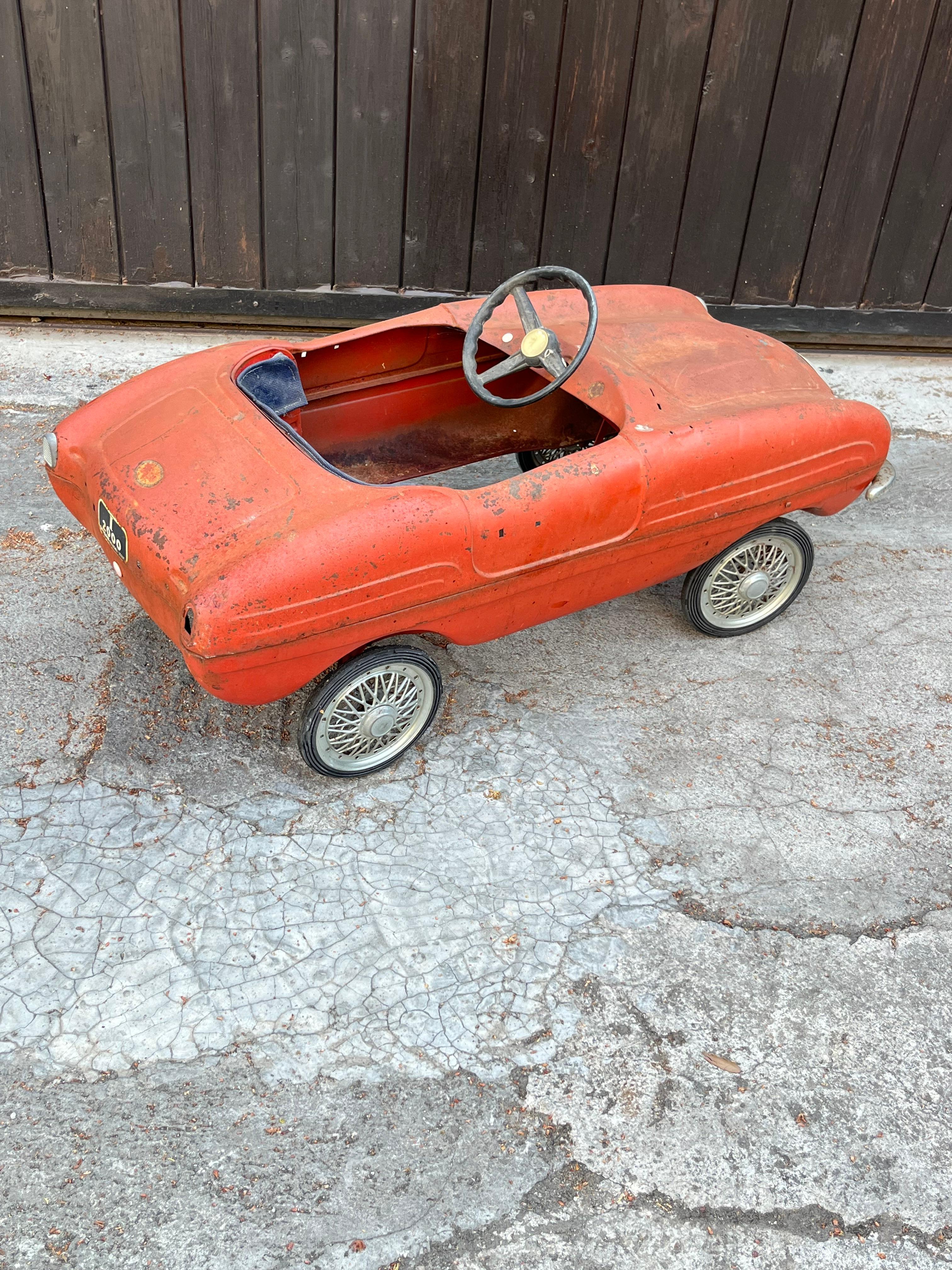 Milieu du XXe siècle Voiture à pédales Giordani modèle Studebaker, fabriquée en Italie dans les années 1950 en vente