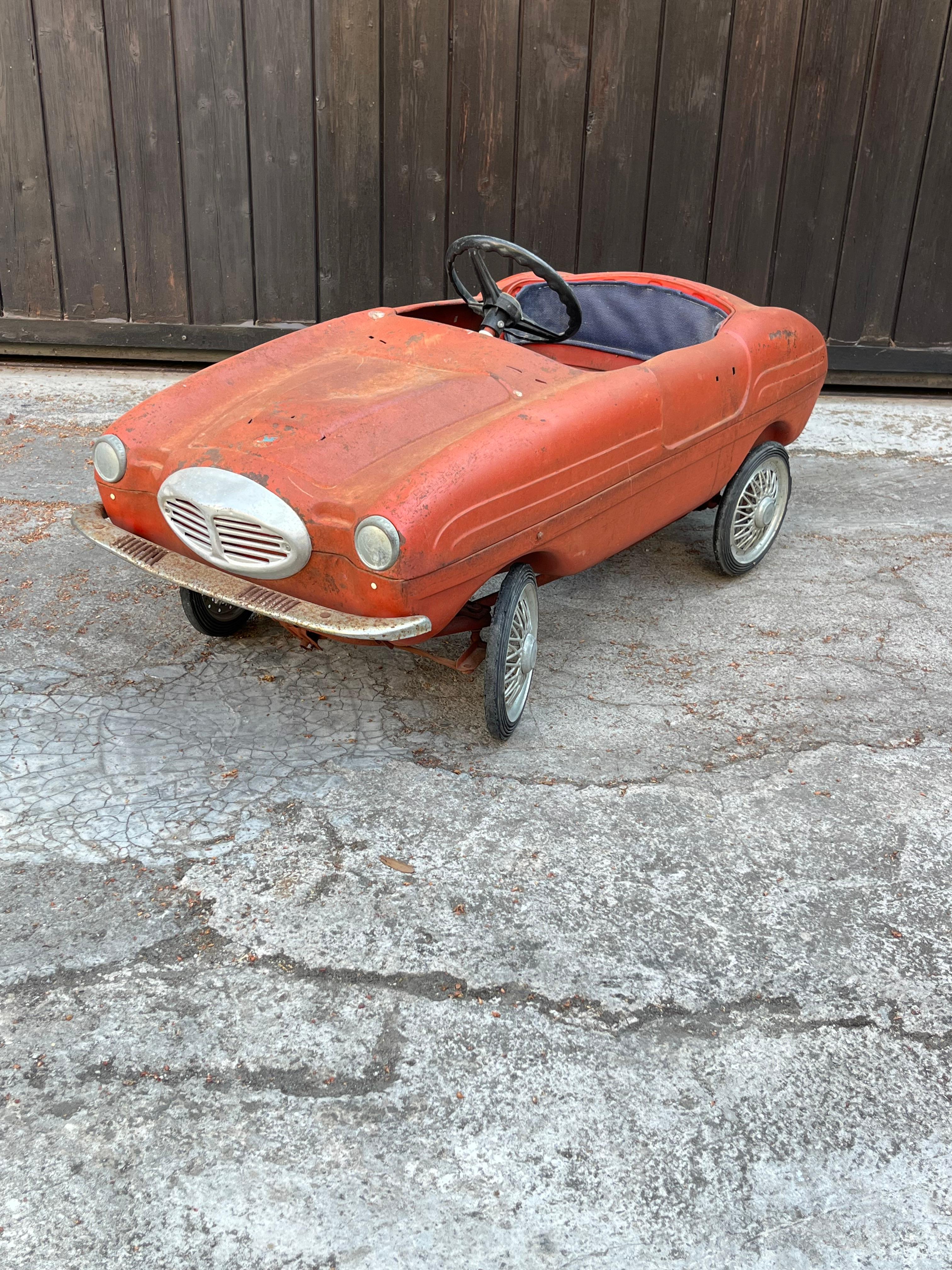 Voiture à pédales Giordani modèle Studebaker, fabriquée en Italie dans les années 1950 en vente 2