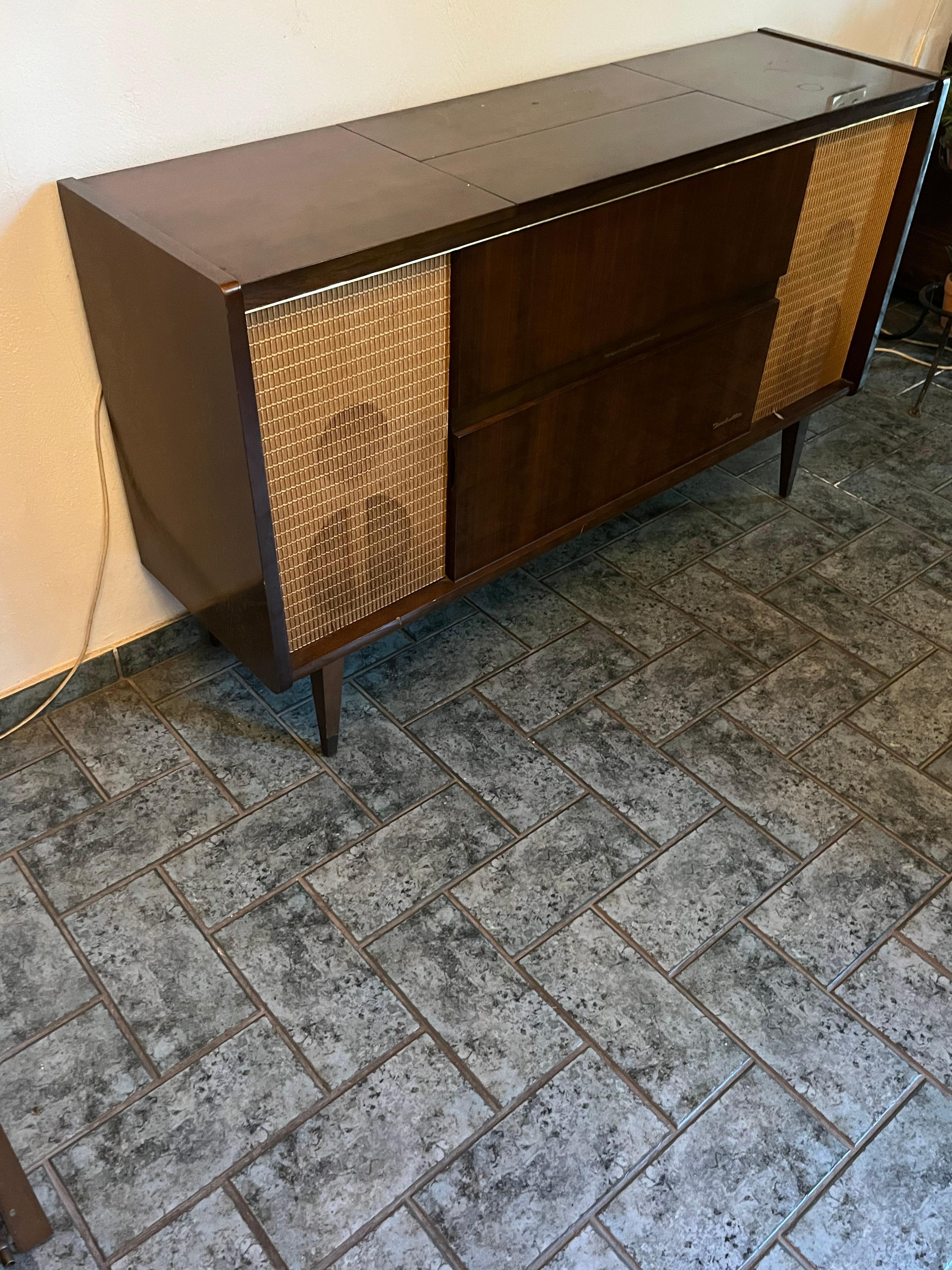 Mobile radio Nordmende Isabella, 1967 In condizioni buone in vendita a Palermo, IT