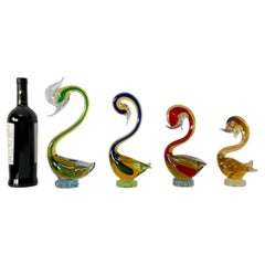 4er-Set mehrfarbiger Murano-Schwäne aus *Sommerso*-Glas, Cenedese zugeschrieben, 1970er Jahre