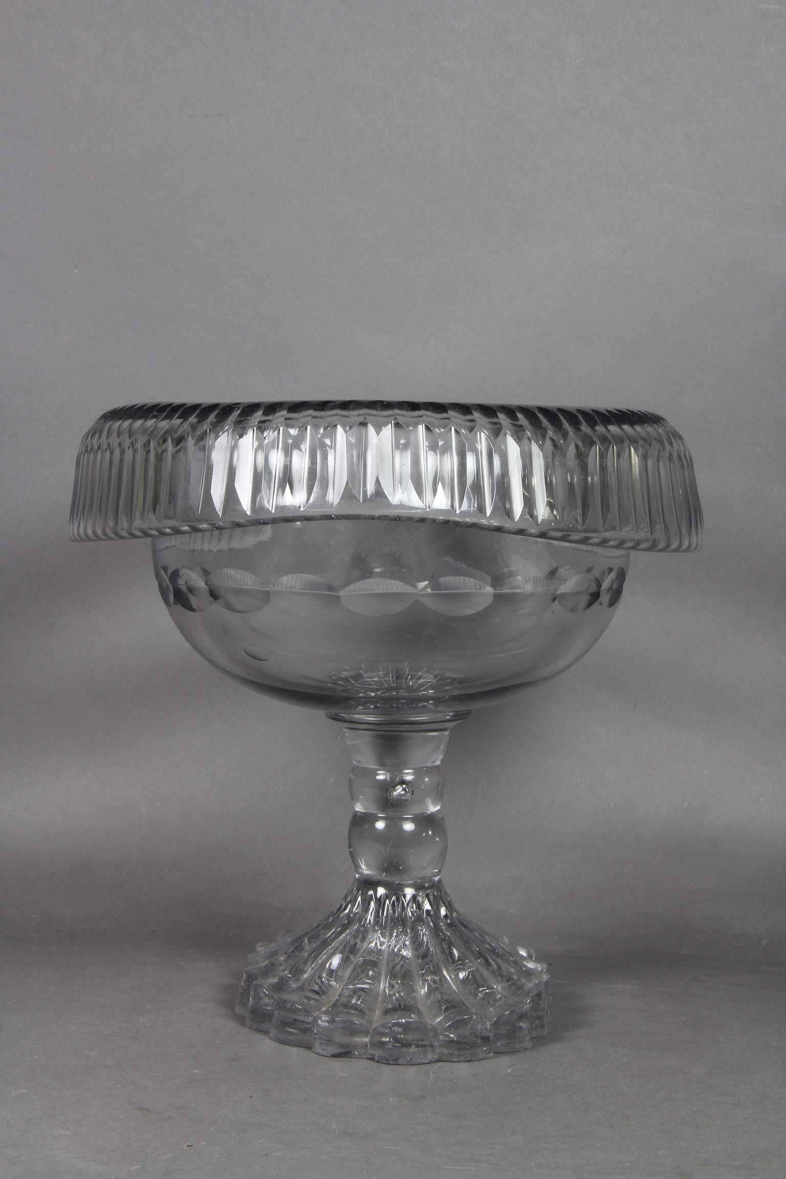 George III Irish Cut Glass Footed Compote In Good Condition In Essex, MA