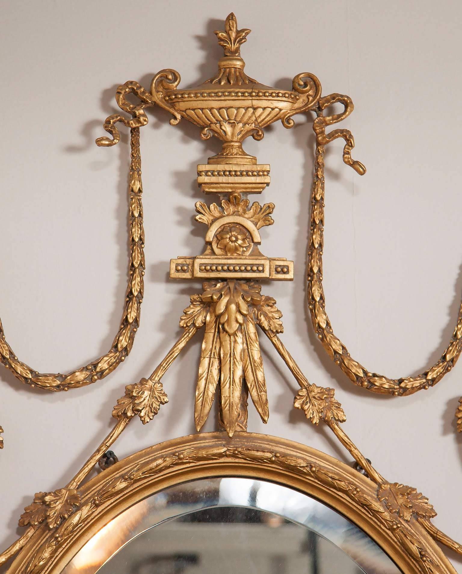 George III Style Giltwood Girandole Mirror In Good Condition For Sale In Essex, MA