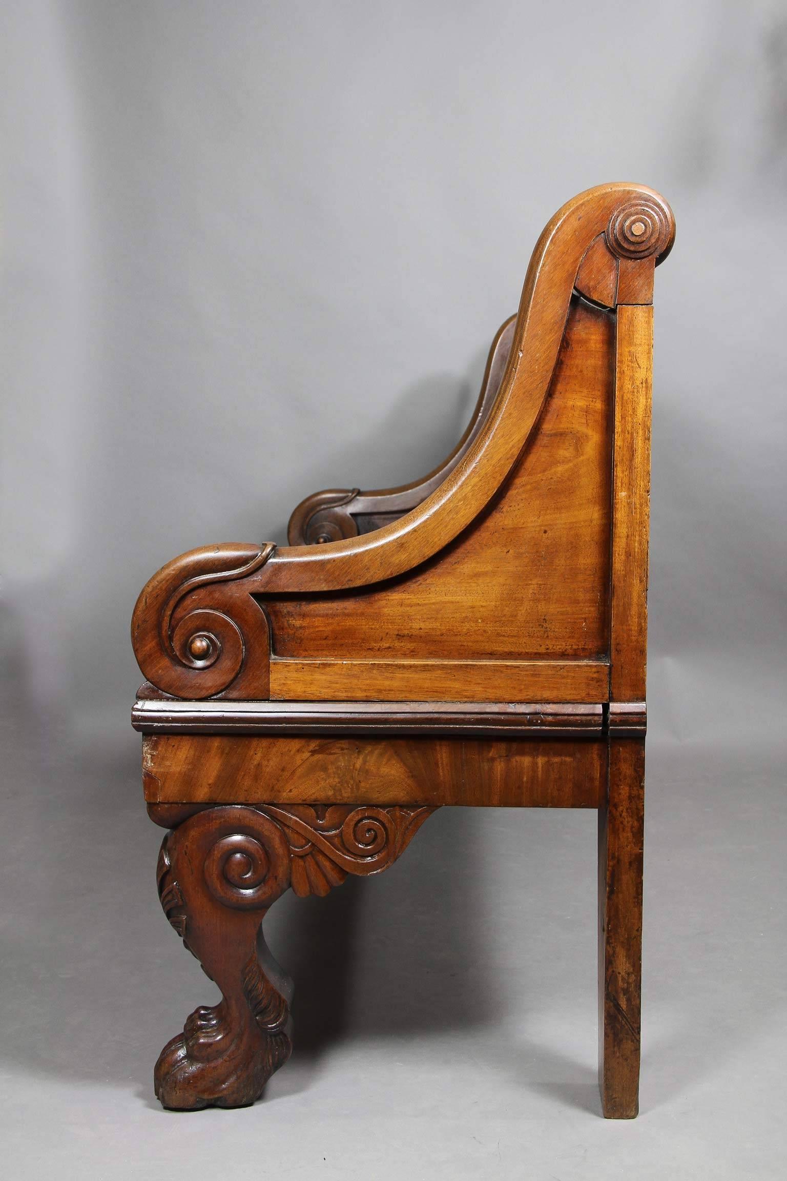 Mid-19th Century Irish William IV Carved Mahogany Hall Bench