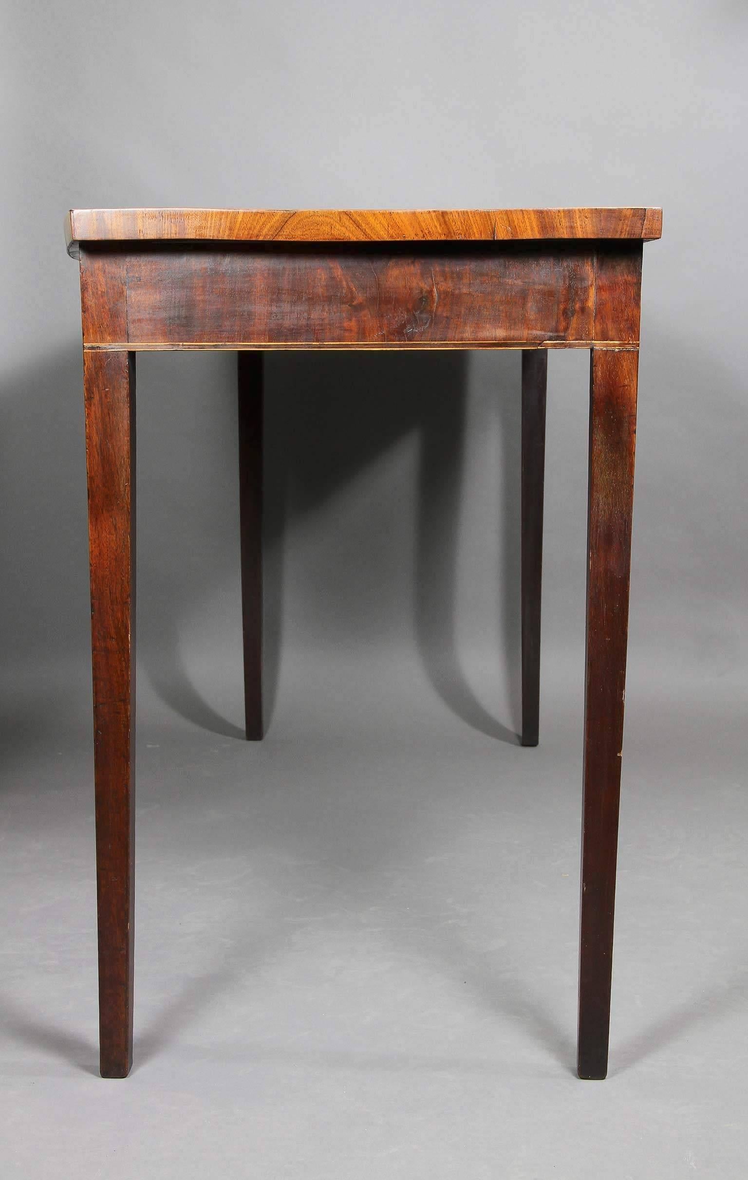 George III Mahogany and Banded Serving Table In Good Condition In Essex, MA