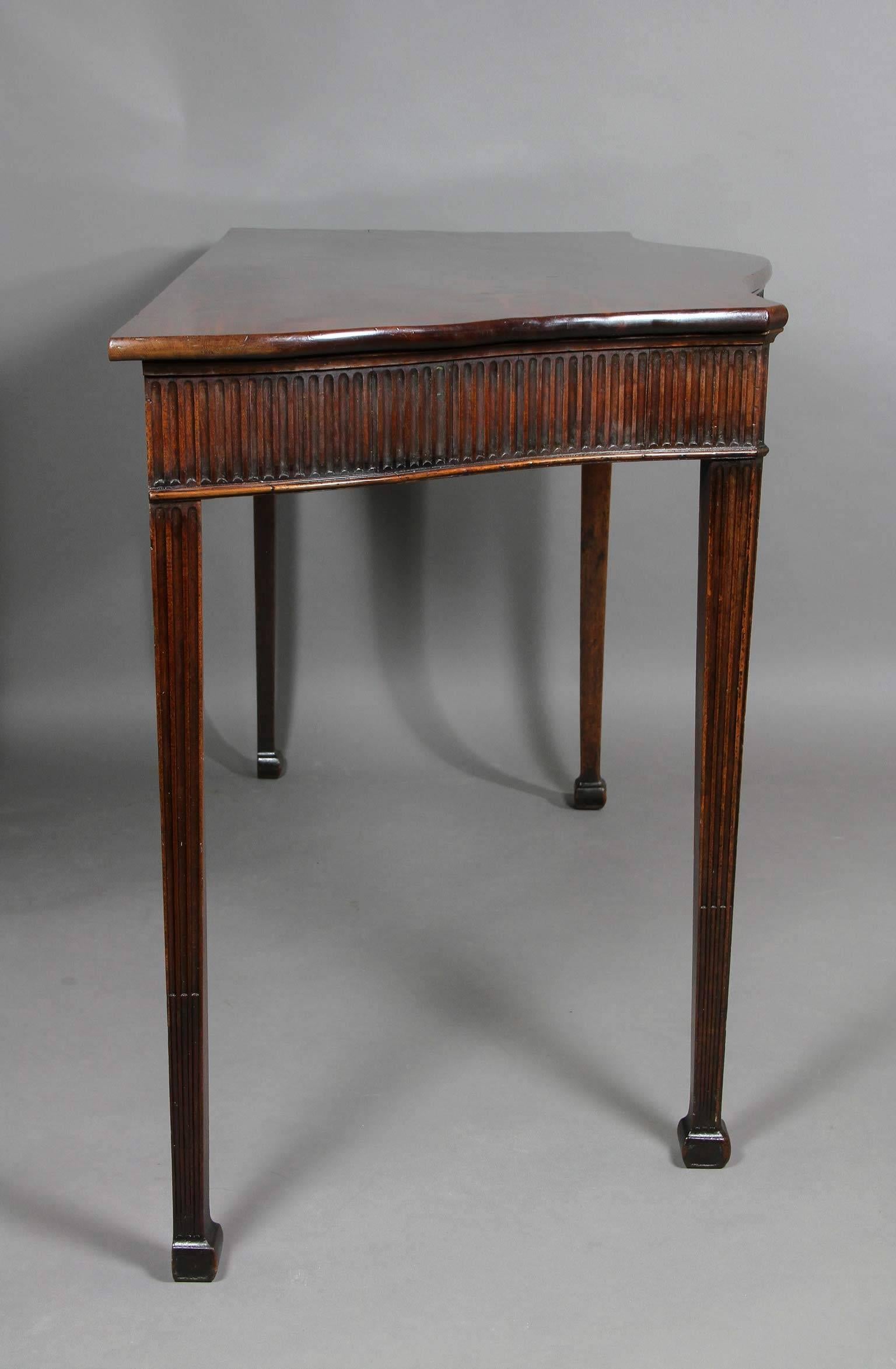 Late 18th Century Fine George III Mahogany Serving Table