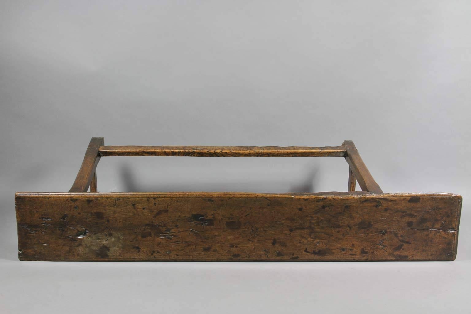 Jacobean Oak Bench In Good Condition In Essex, MA