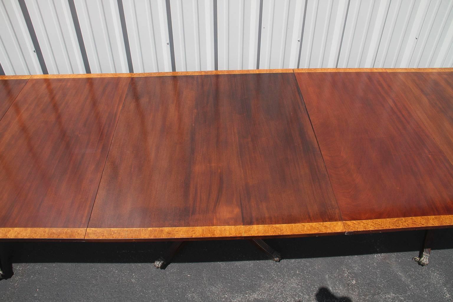 Regency Style Mahogany Three-Pedestal Dining Table In Excellent Condition In Essex, MA