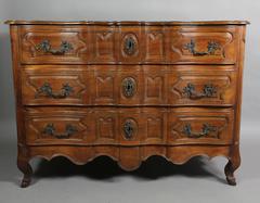 Fine Louis XV Provincial Walnut Commode