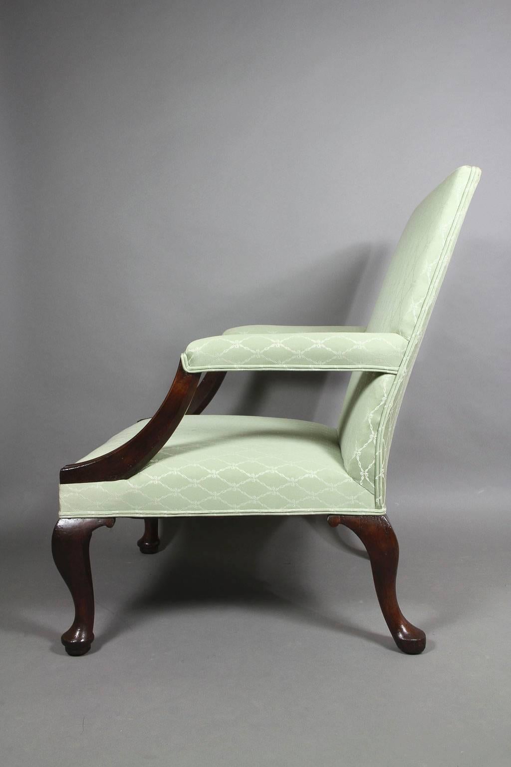 Late George II Walnut Library Armchair In Good Condition In Essex, MA