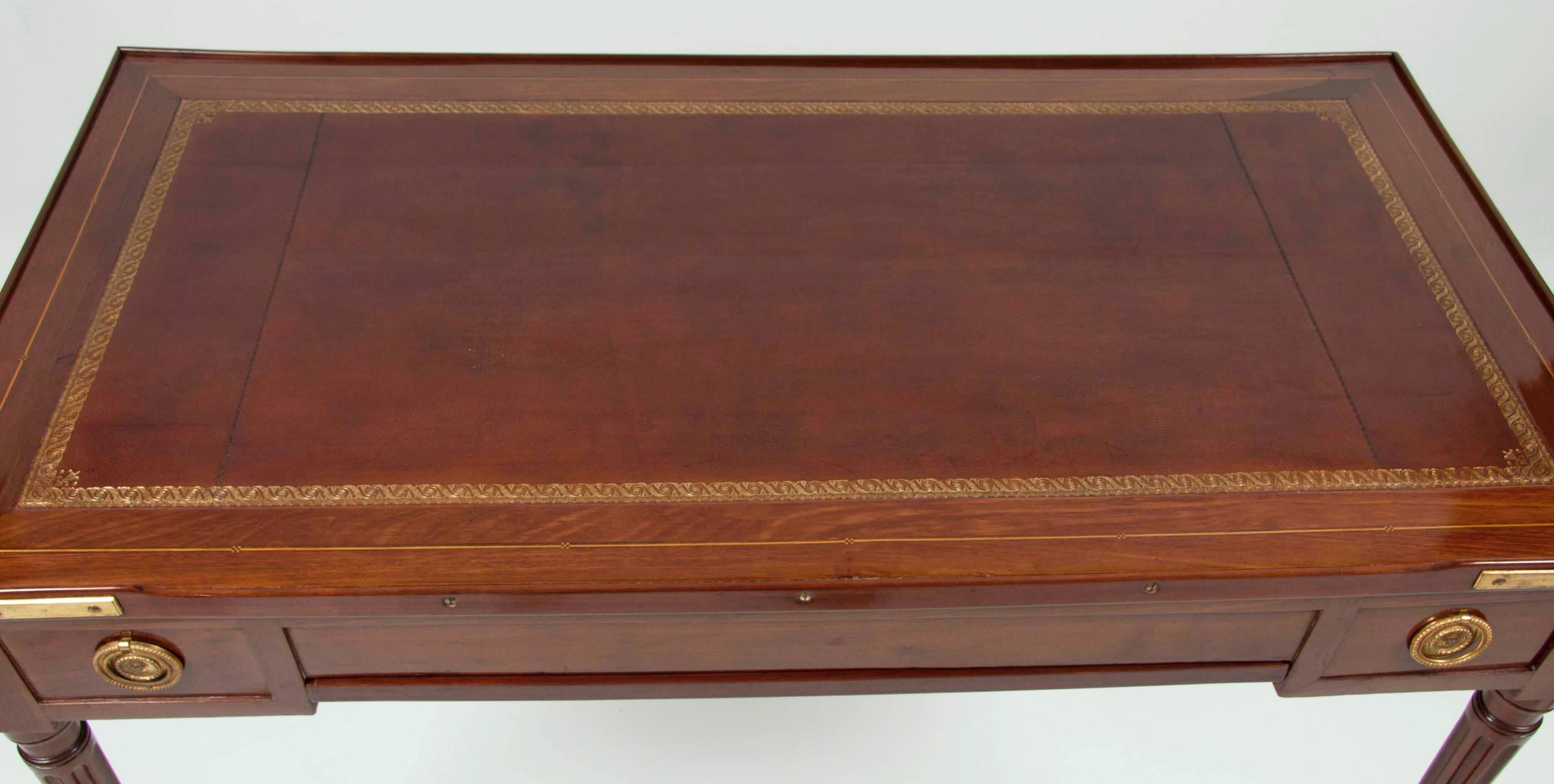 Fine Louis XVI Mahogany and Inlaid Tric Trac Table In Good Condition For Sale In Essex, MA