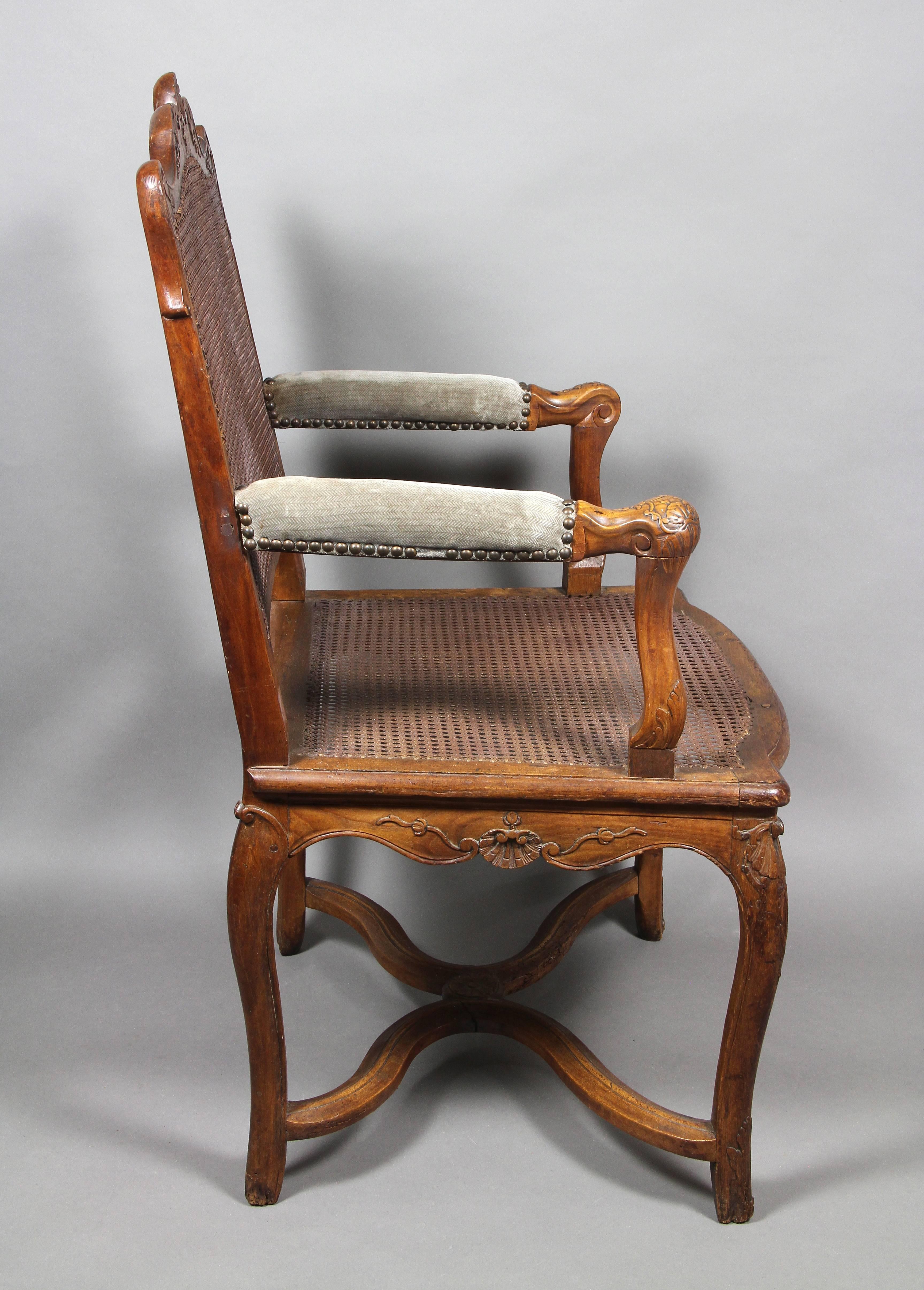 Regence Walnut and Caned Fauteuil/ Armchair In Good Condition For Sale In Essex, MA