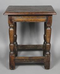 Tabouret en chêne jacobéen