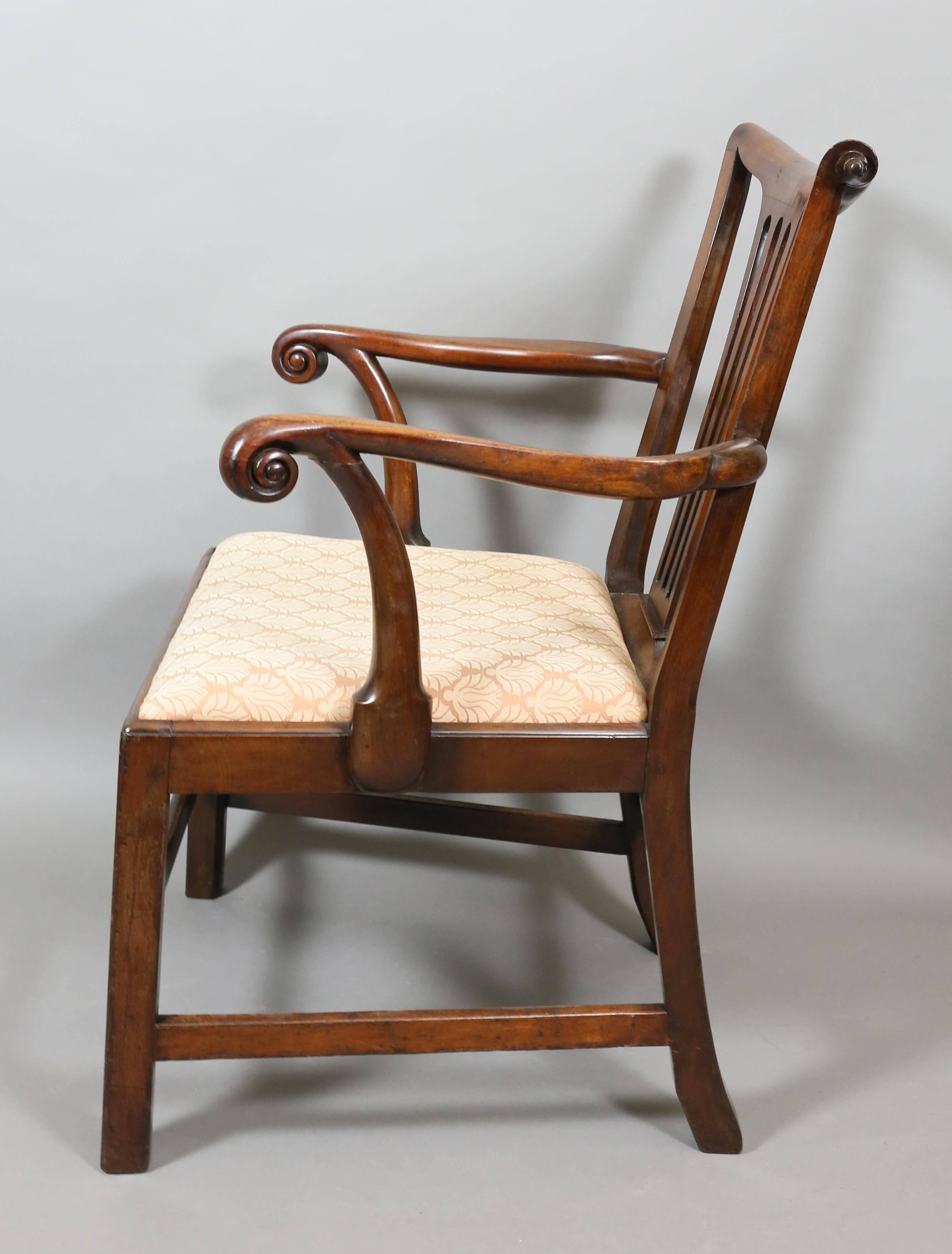 George III Carved Mahogany Desk Chair In Good Condition In Essex, MA