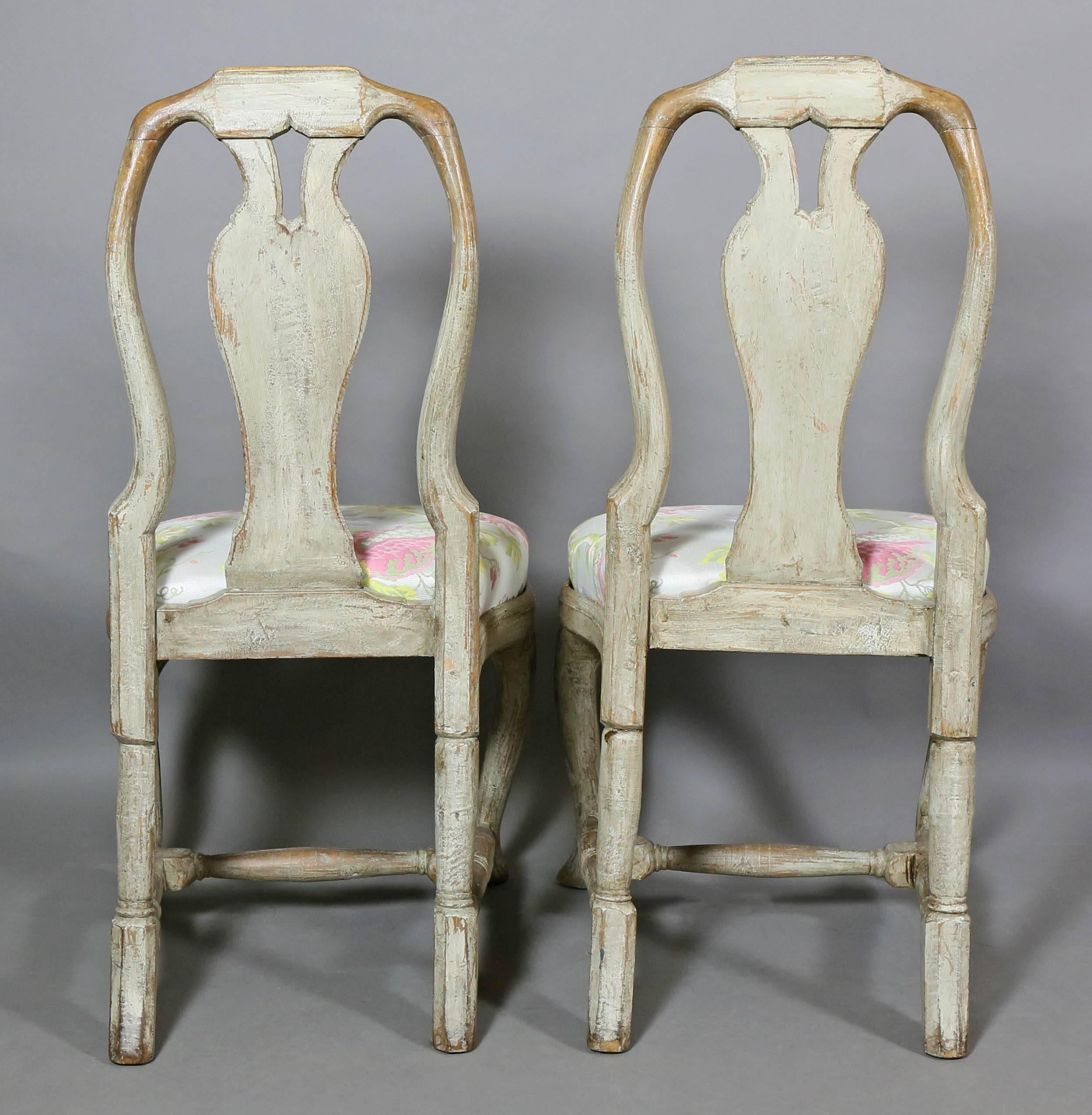 Set of Four Swedish Rococo Painted Dining Chairs 1
