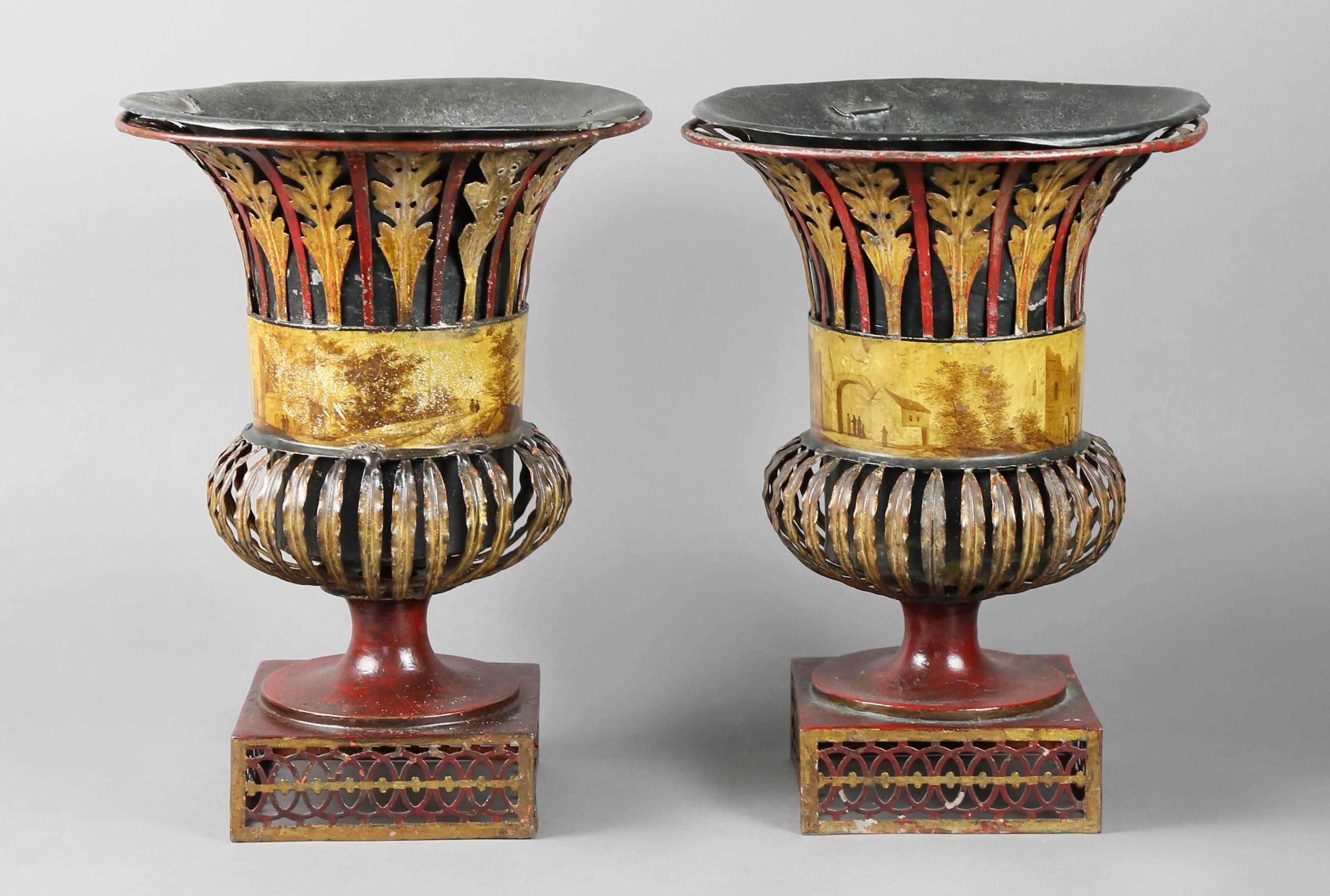 Pair of Regency Tole Urns In Good Condition In Essex, MA