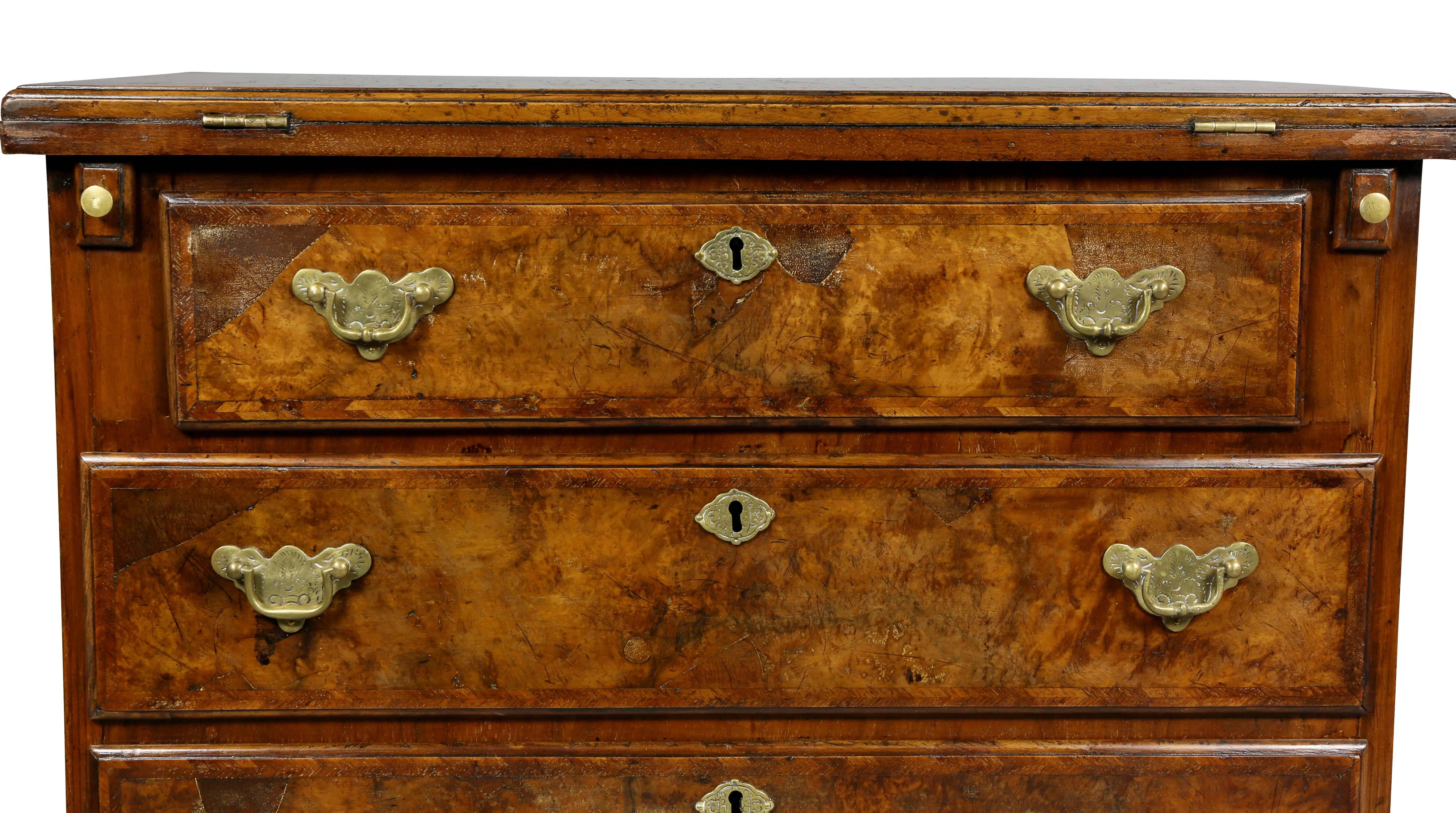 George II Style Burl Walnut Bachelors Chest In Good Condition In Essex, MA