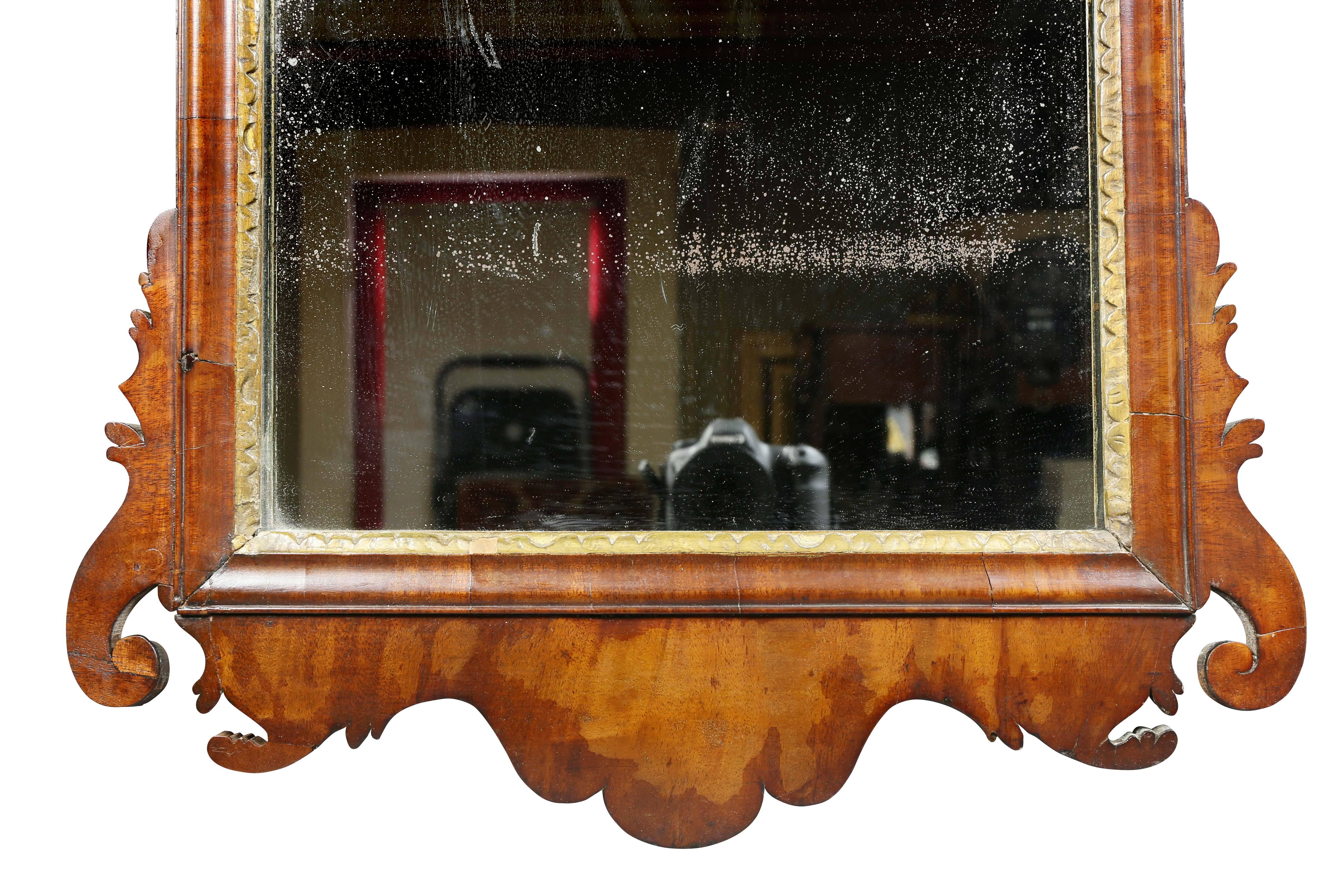 George III Mahogany and Giltwood Mirror In Good Condition In Essex, MA