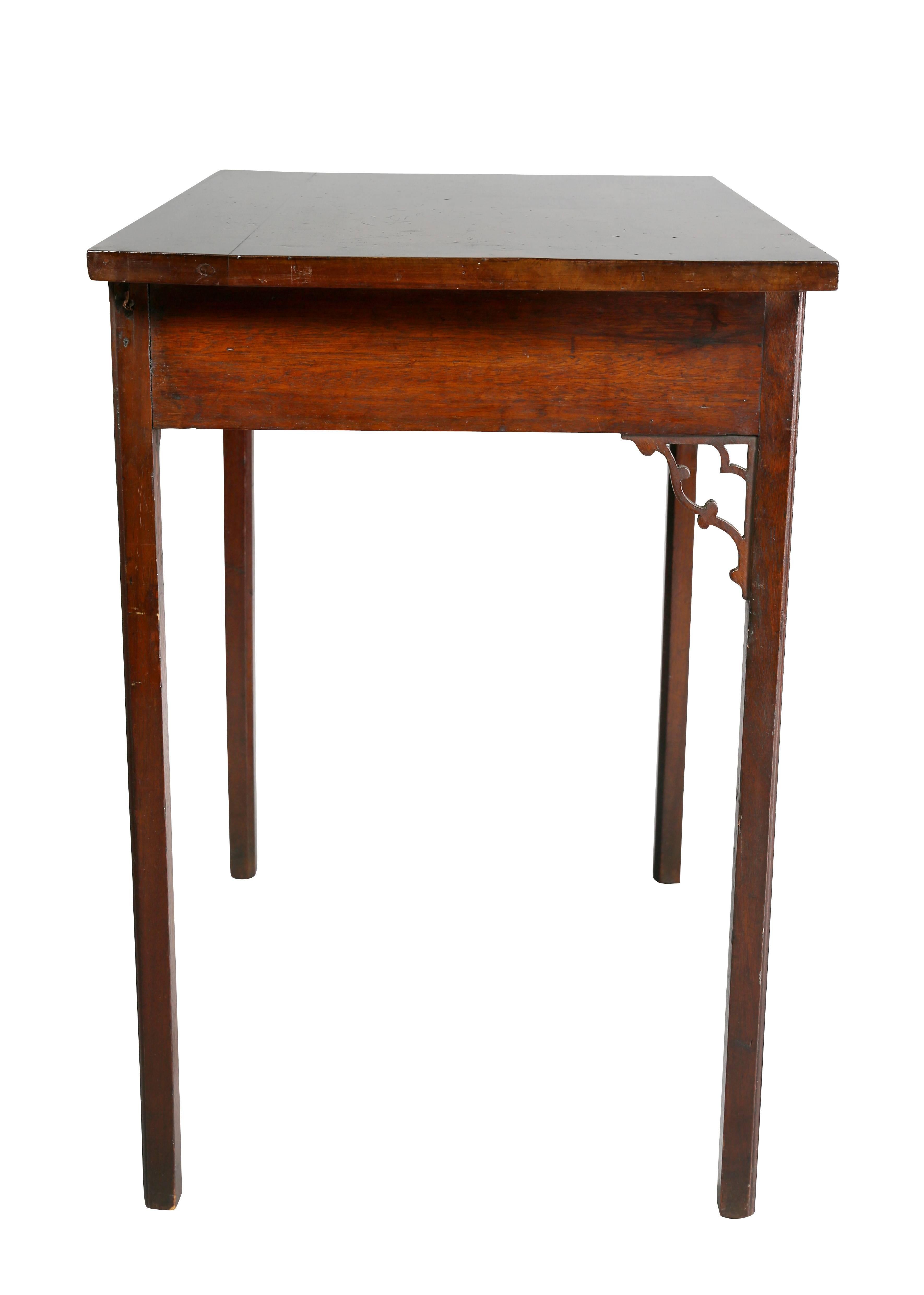 George III Mahogany Side Table For Sale 1