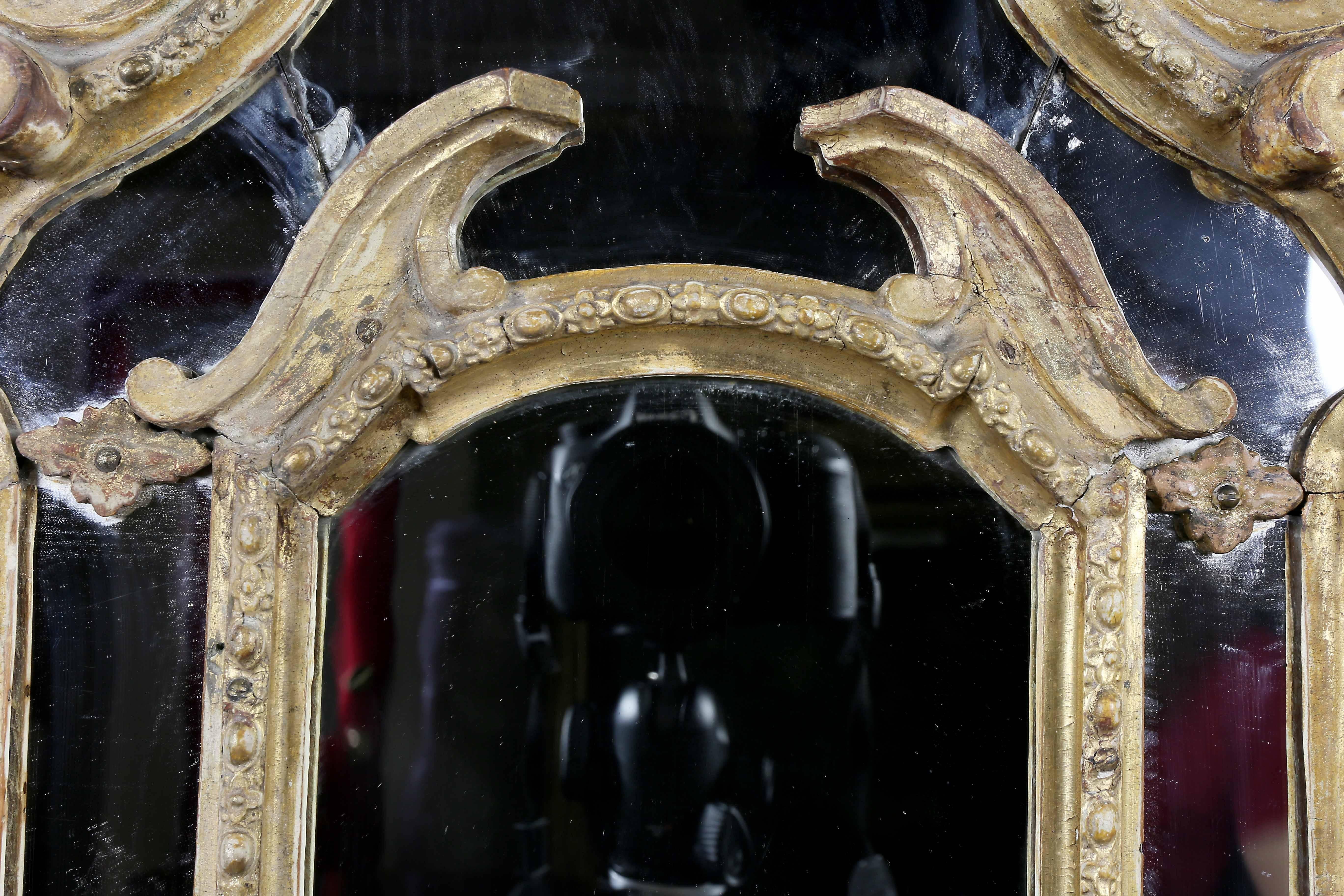 Rococo Venetian Giltwood Girondole Mirror
