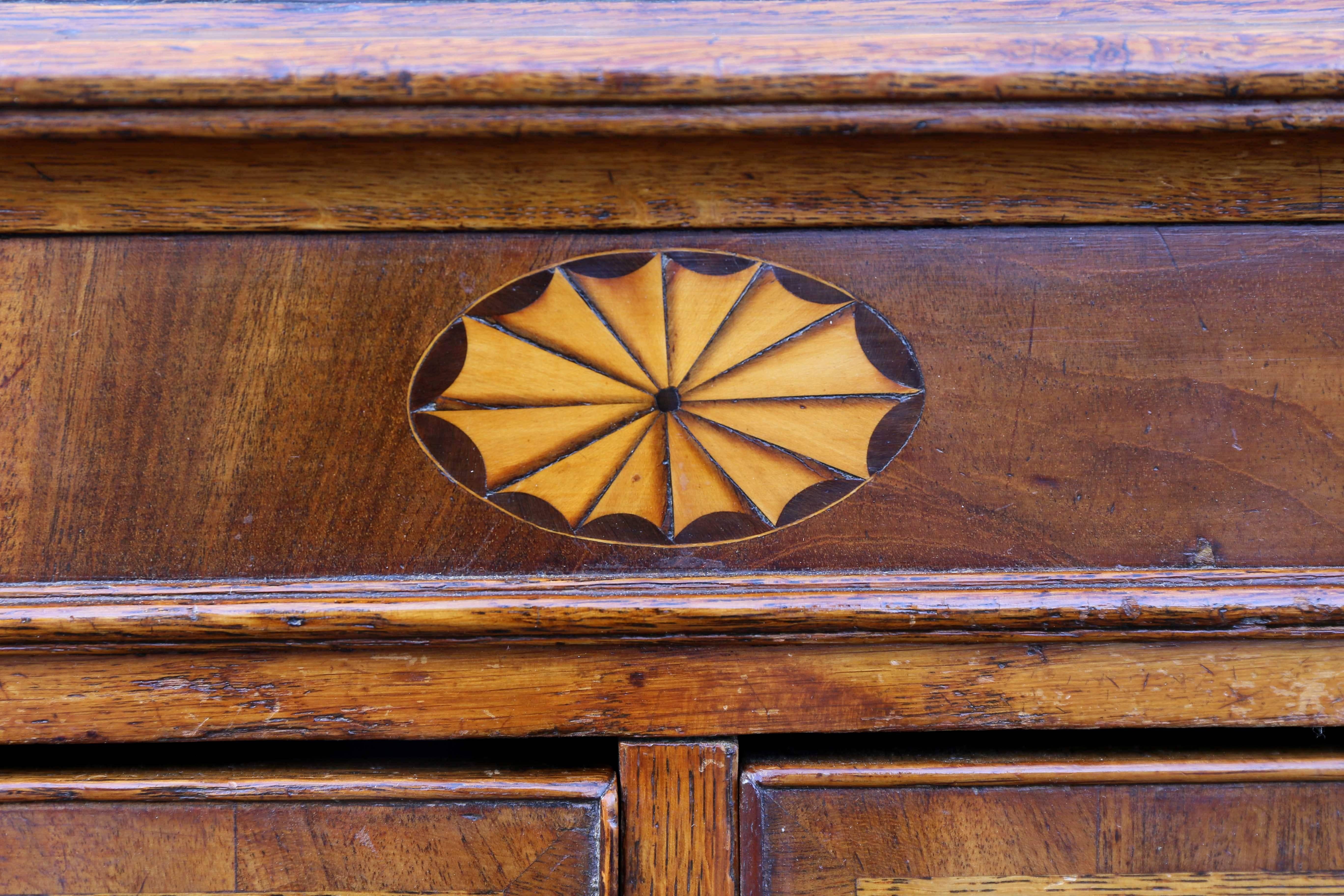 George III Oak and Mahogany Dresser or Sideboard In Good Condition In Essex, MA