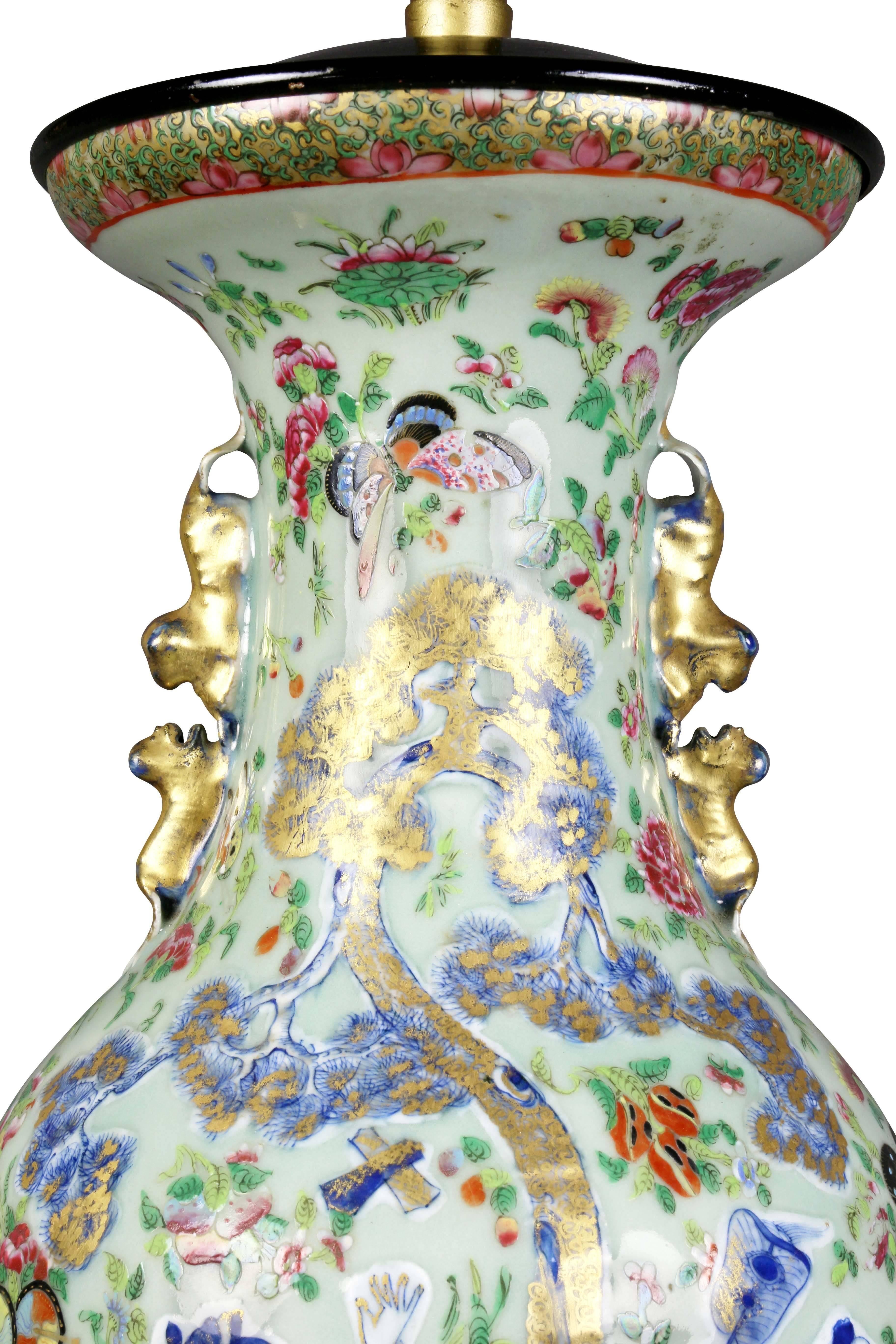 Large Chinese Export Vase Mounted as a Lamp In Good Condition In Essex, MA