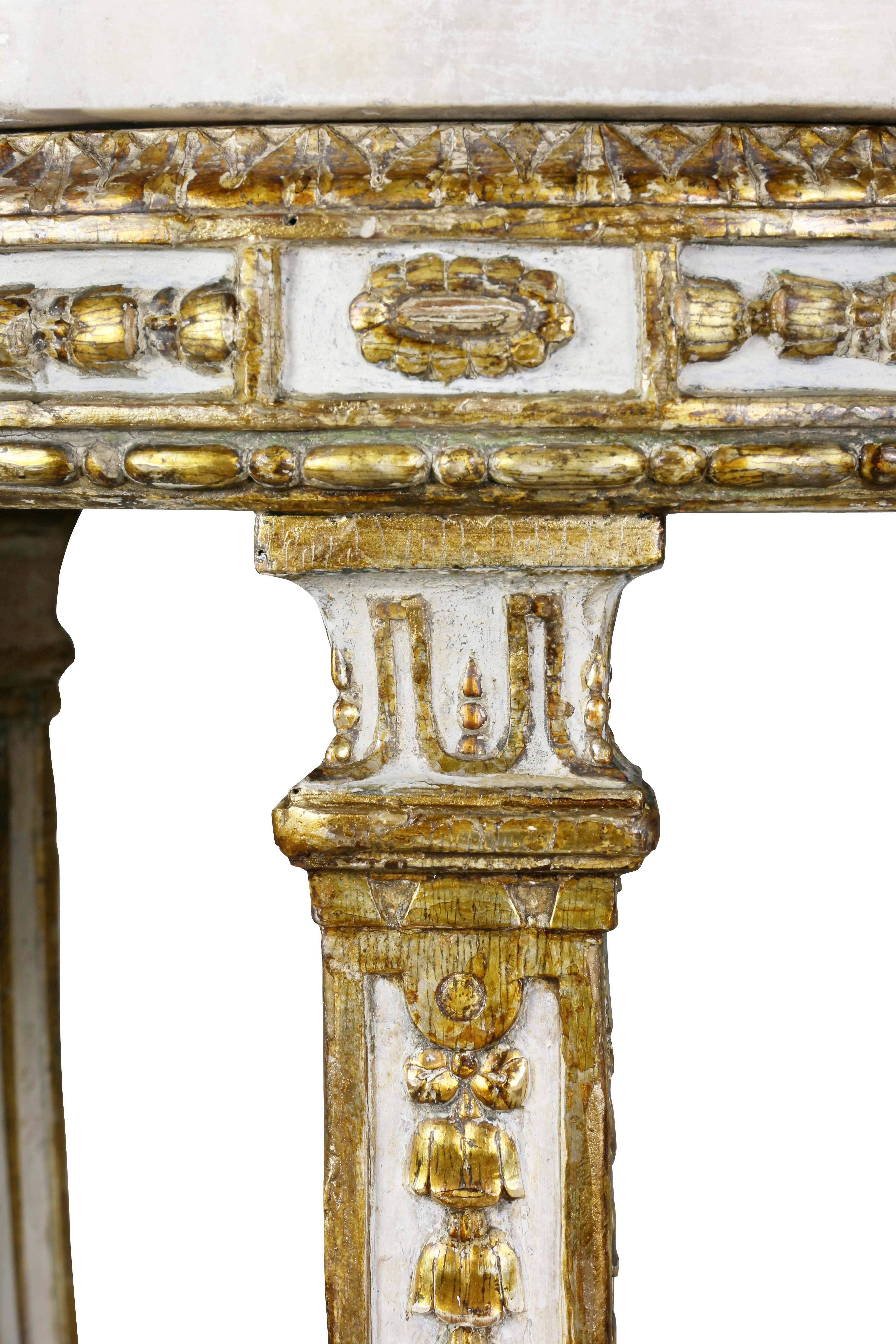 Pair of Swedish Neoclassical Giltwood and Painted Torchere In Good Condition For Sale In Essex, MA