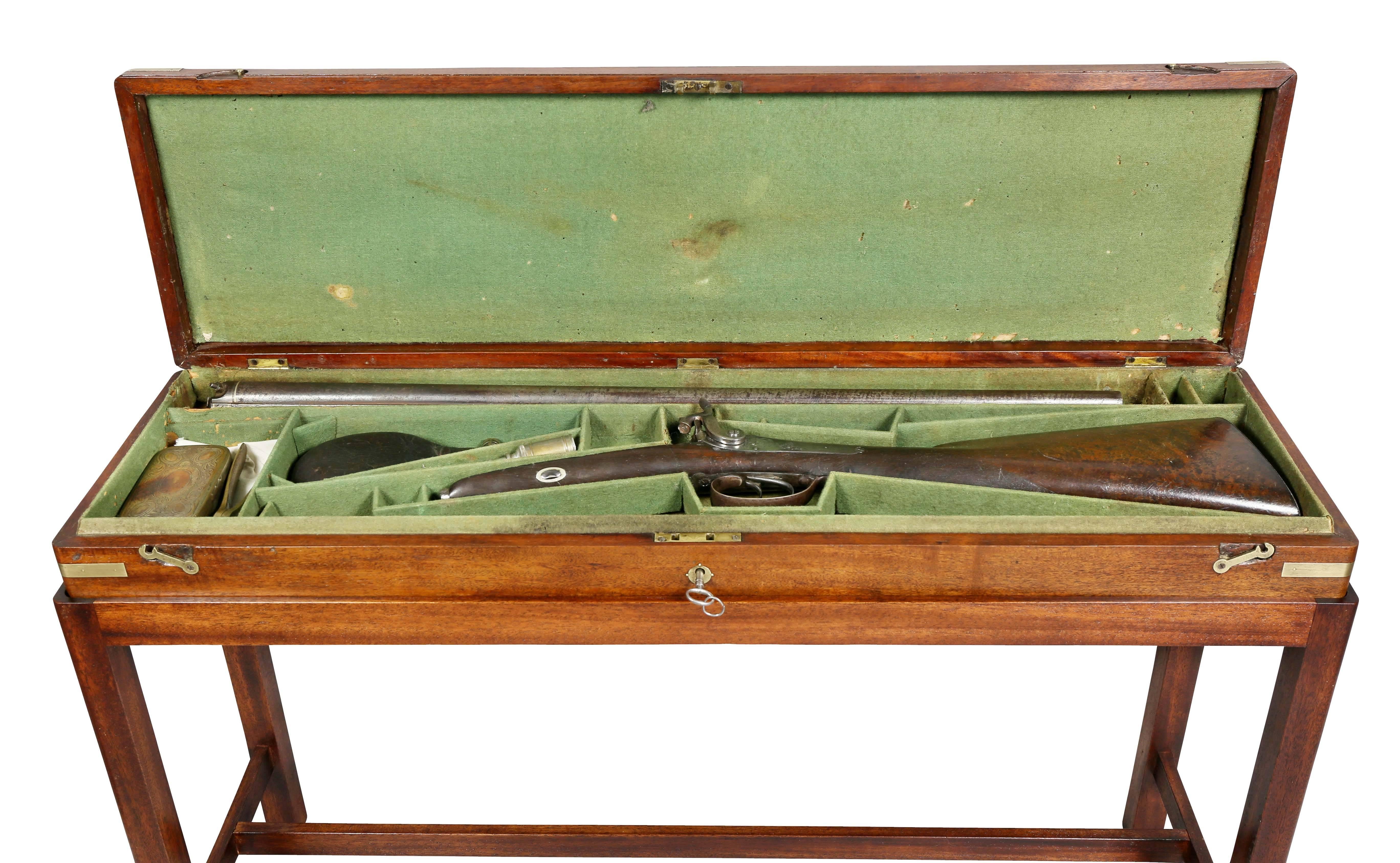 Regency Mahogany and Brass-Mounted Gun Case In Good Condition In Essex, MA