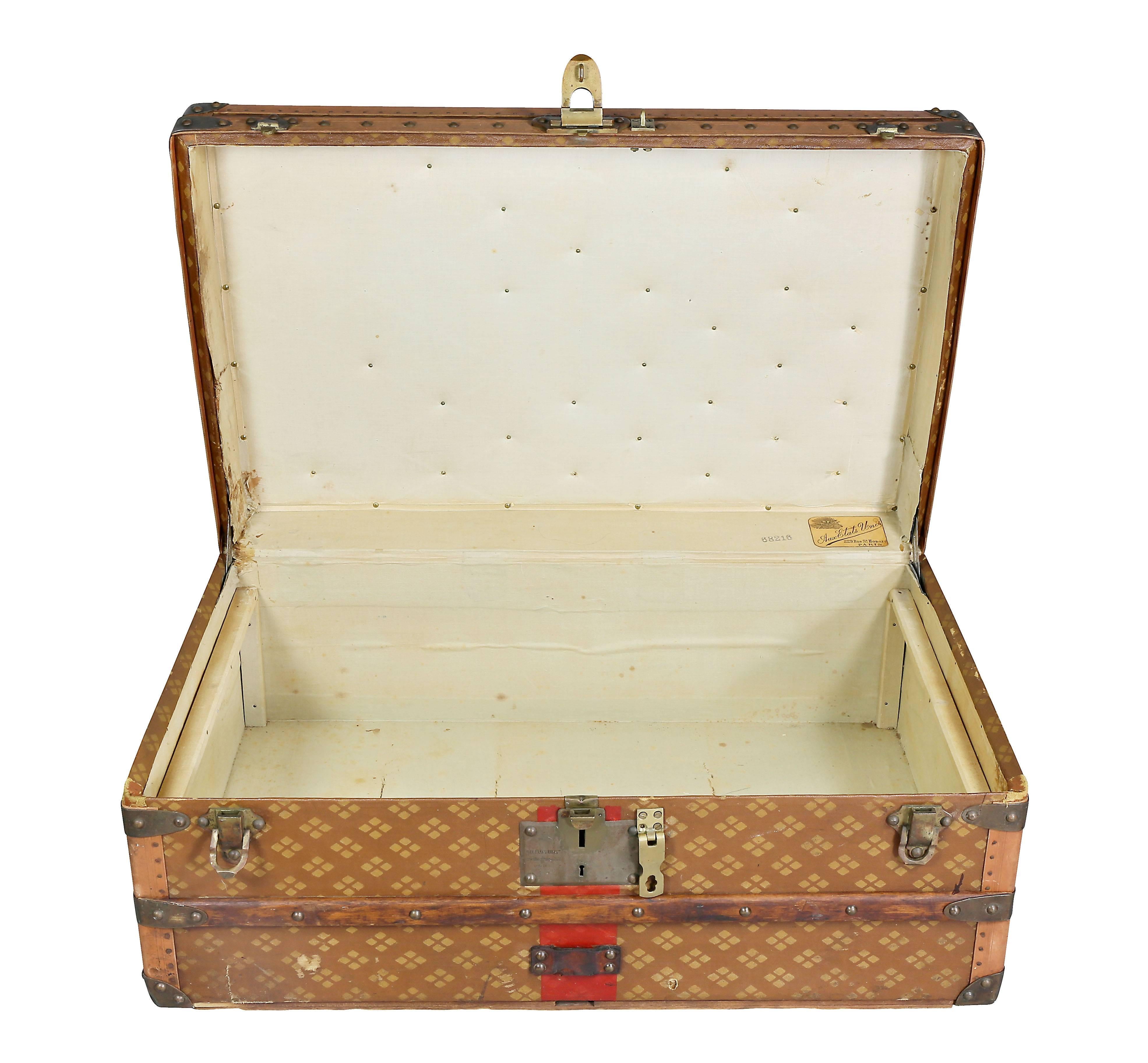 French Steamer Trunk By Aux Etats Unis In Good Condition For Sale In Essex, MA