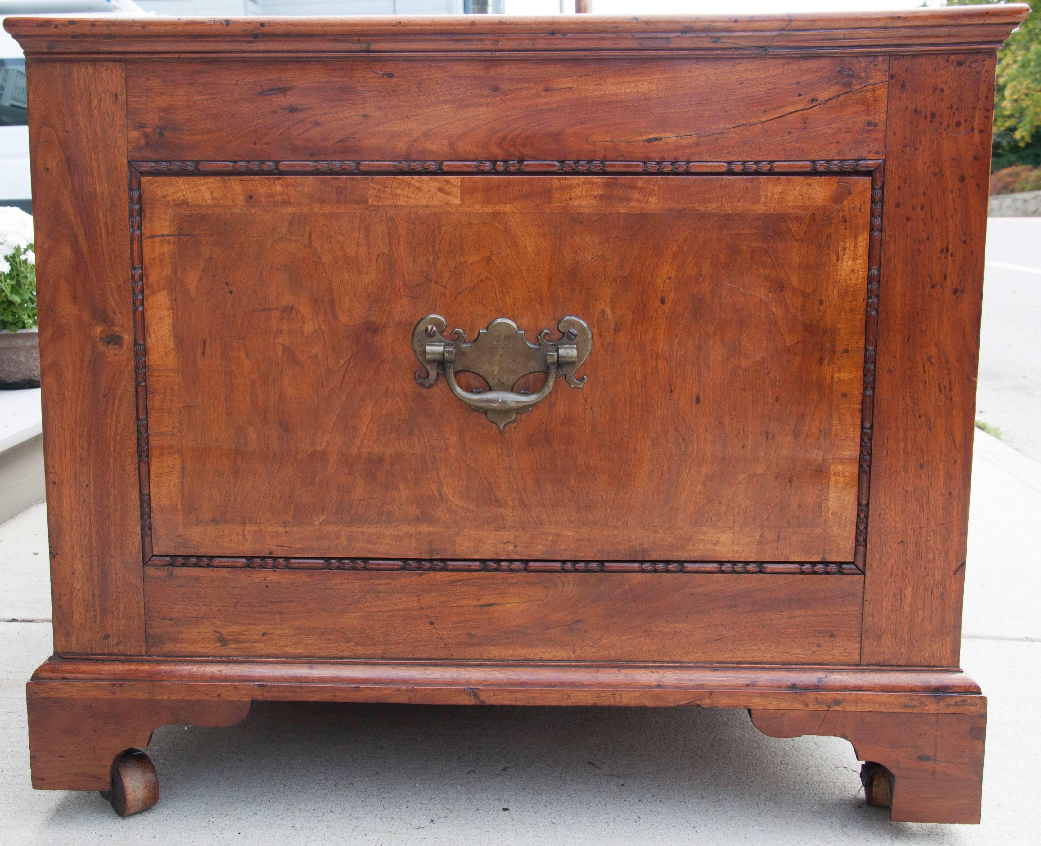 Mid-19th Century Fine George II Style Figured Walnut Partners Desk