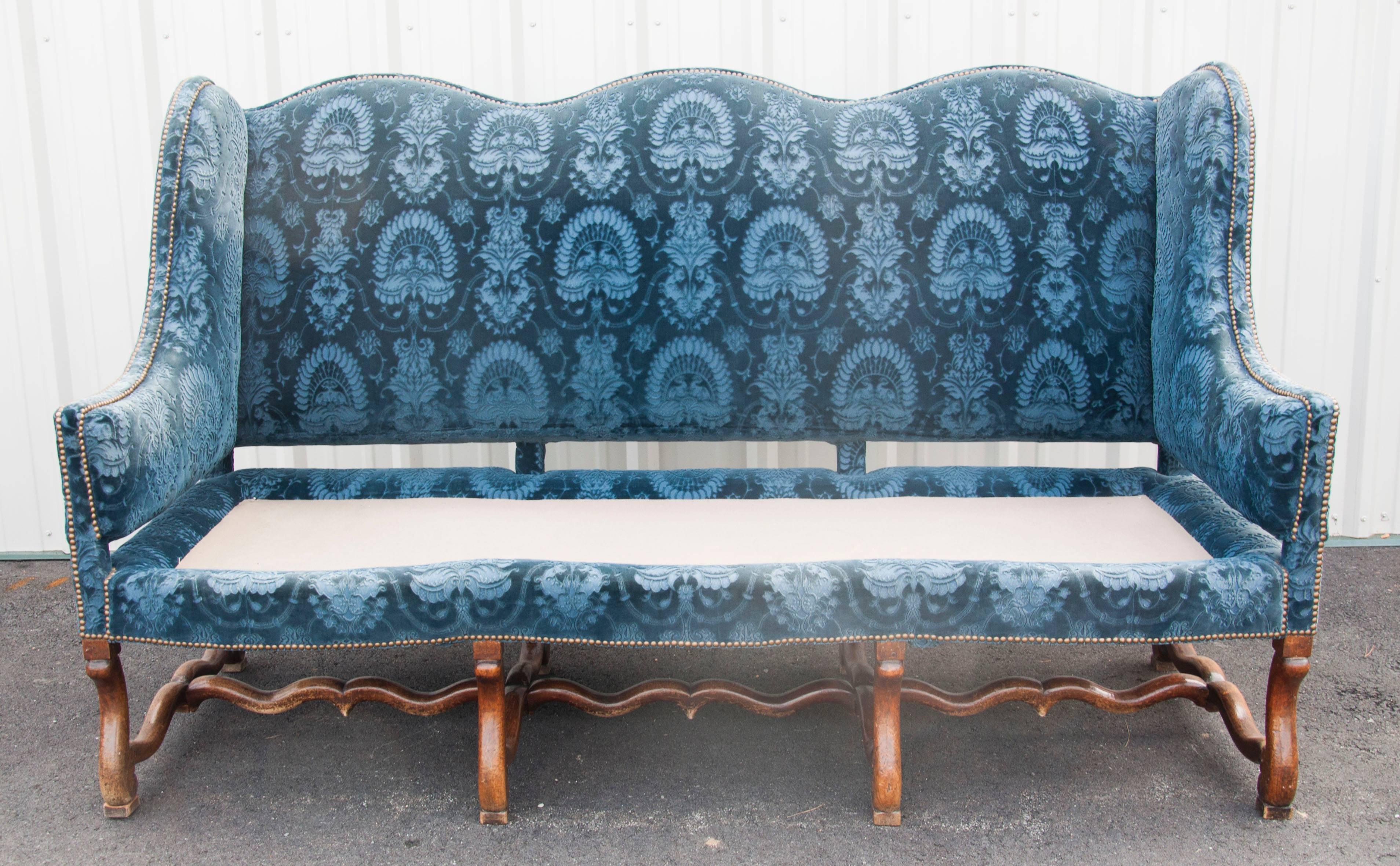 French Baroque Walnut Os De Mouton Sofa In Good Condition In Essex, MA