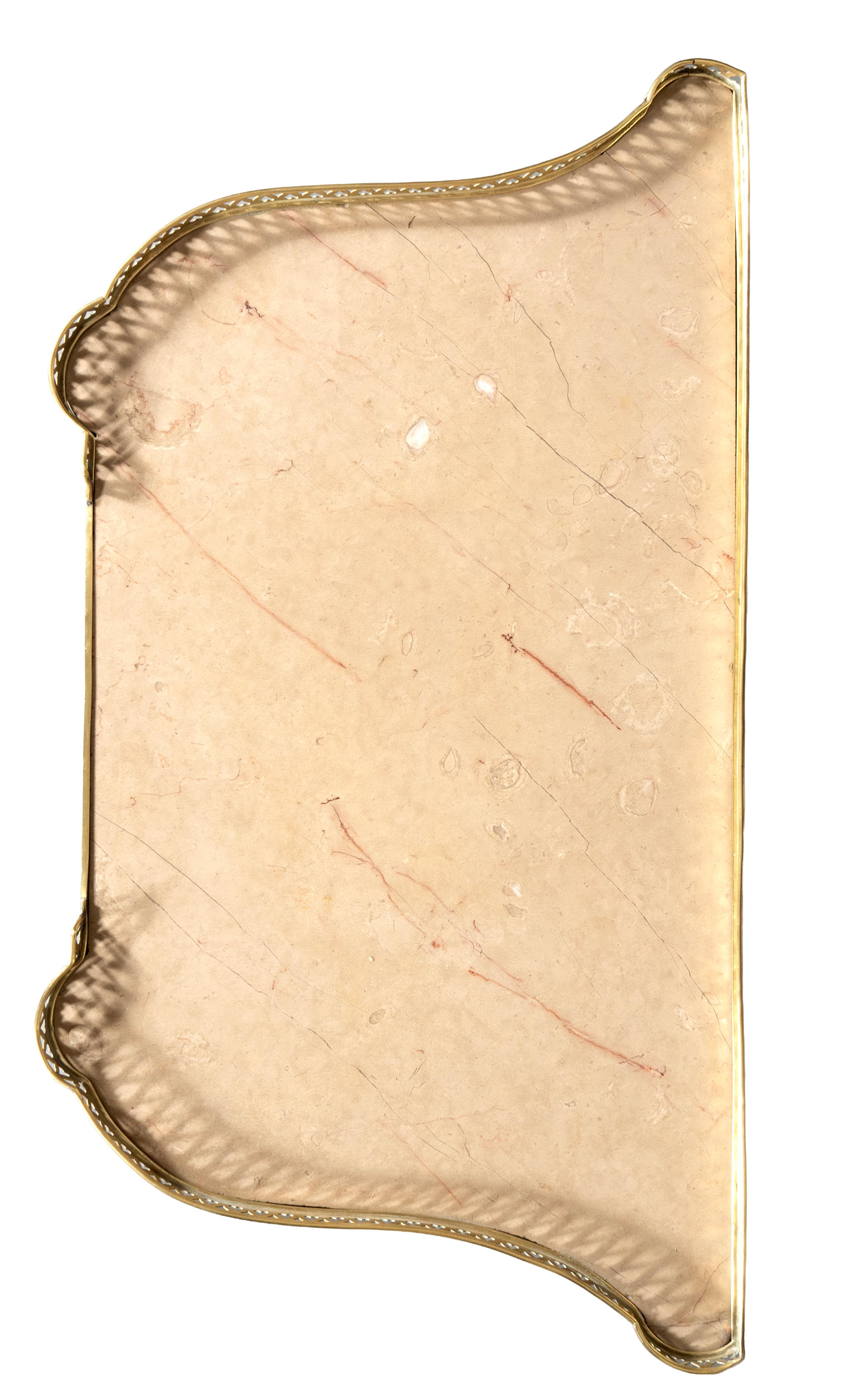 Par De Petit Commodes De Caoba Estilo Luis XVI en venta 3