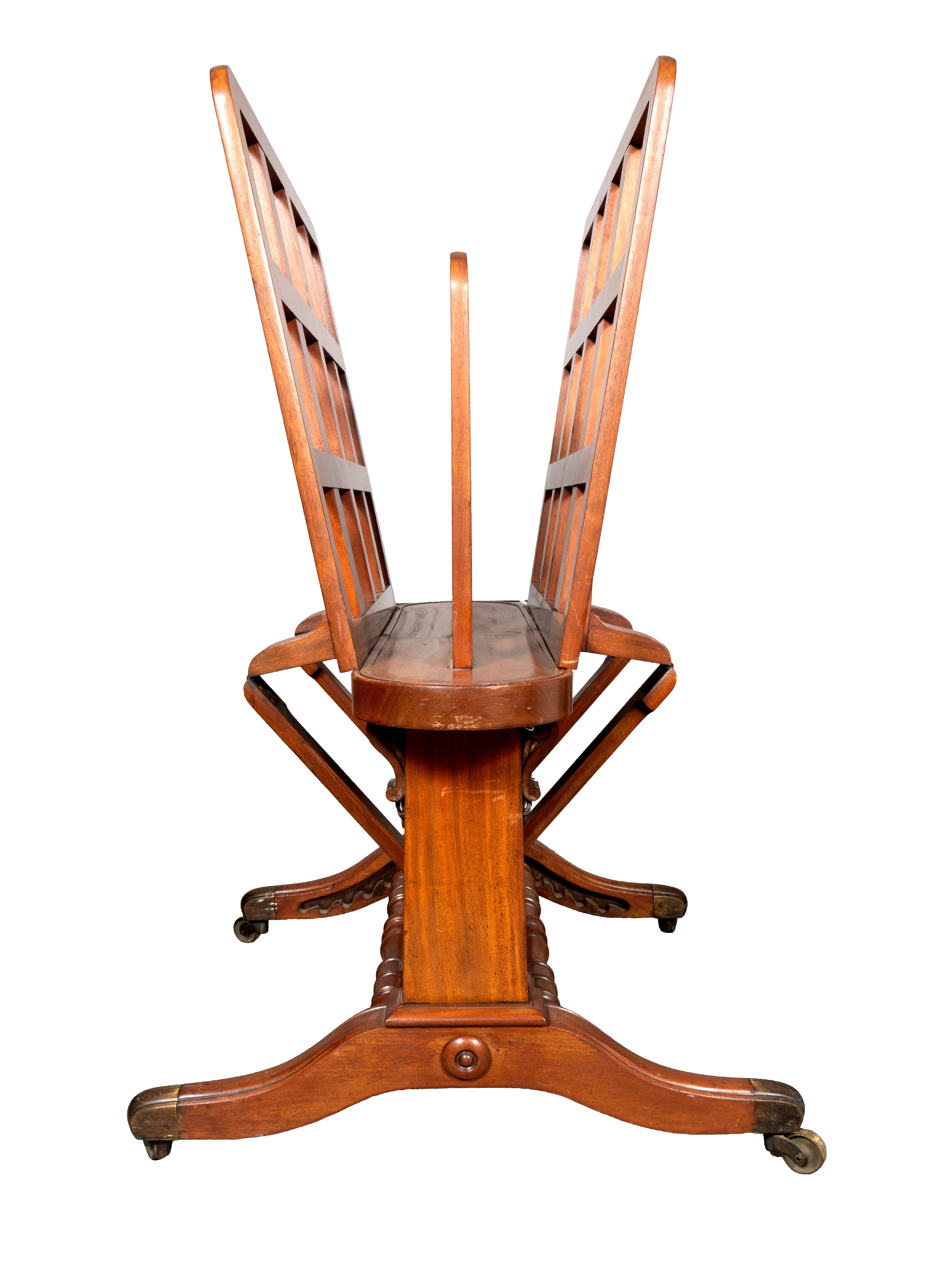William IV Oversize Mahogany Adjustable Folio Stand By Holland & Sons In Good Condition For Sale In Essex, MA