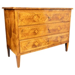 Commodes and Chests of Drawers