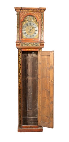 Horloge à grande boîte George III en japanné rouge