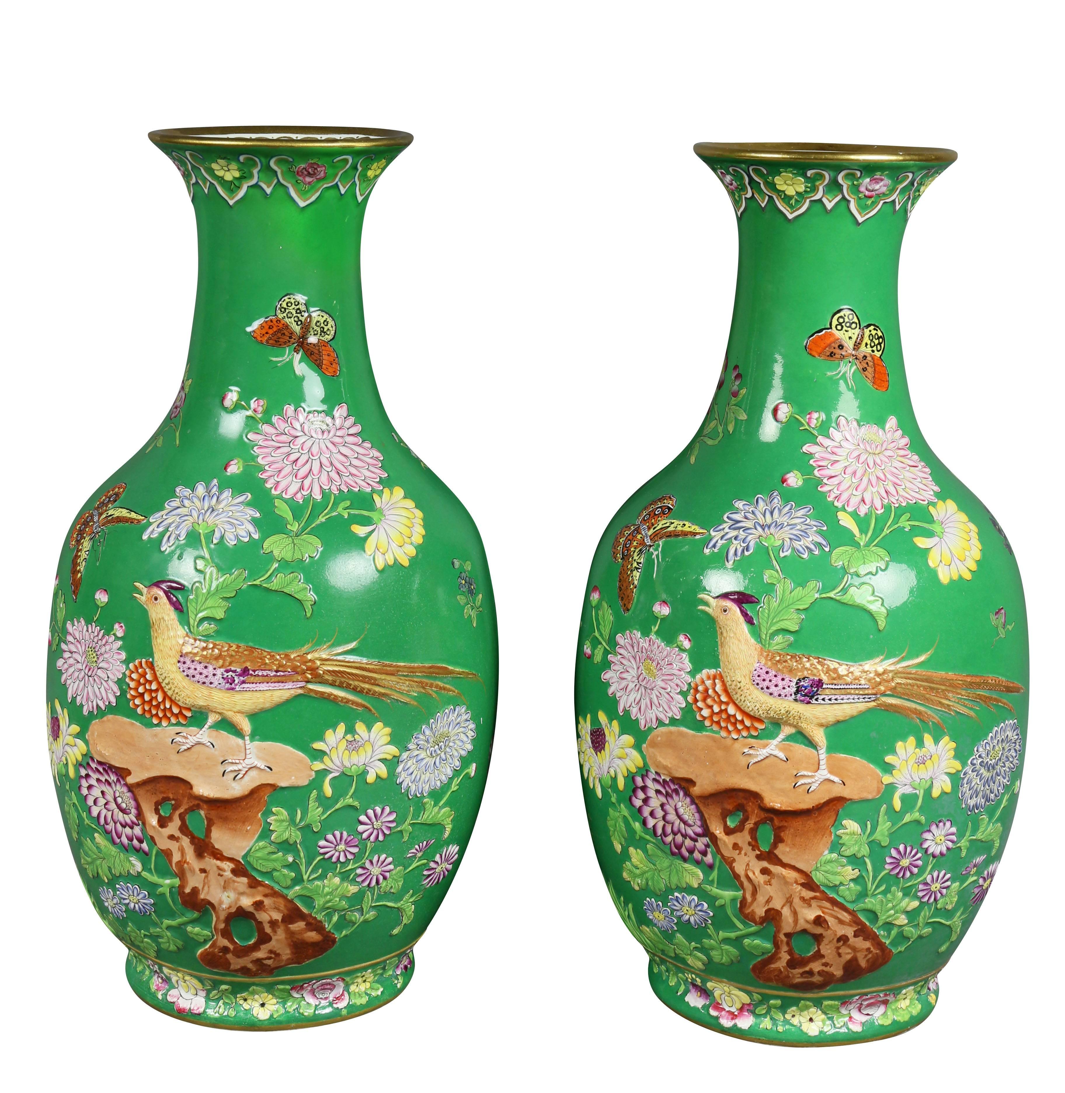 French Pair of Paris Porcelain Vases