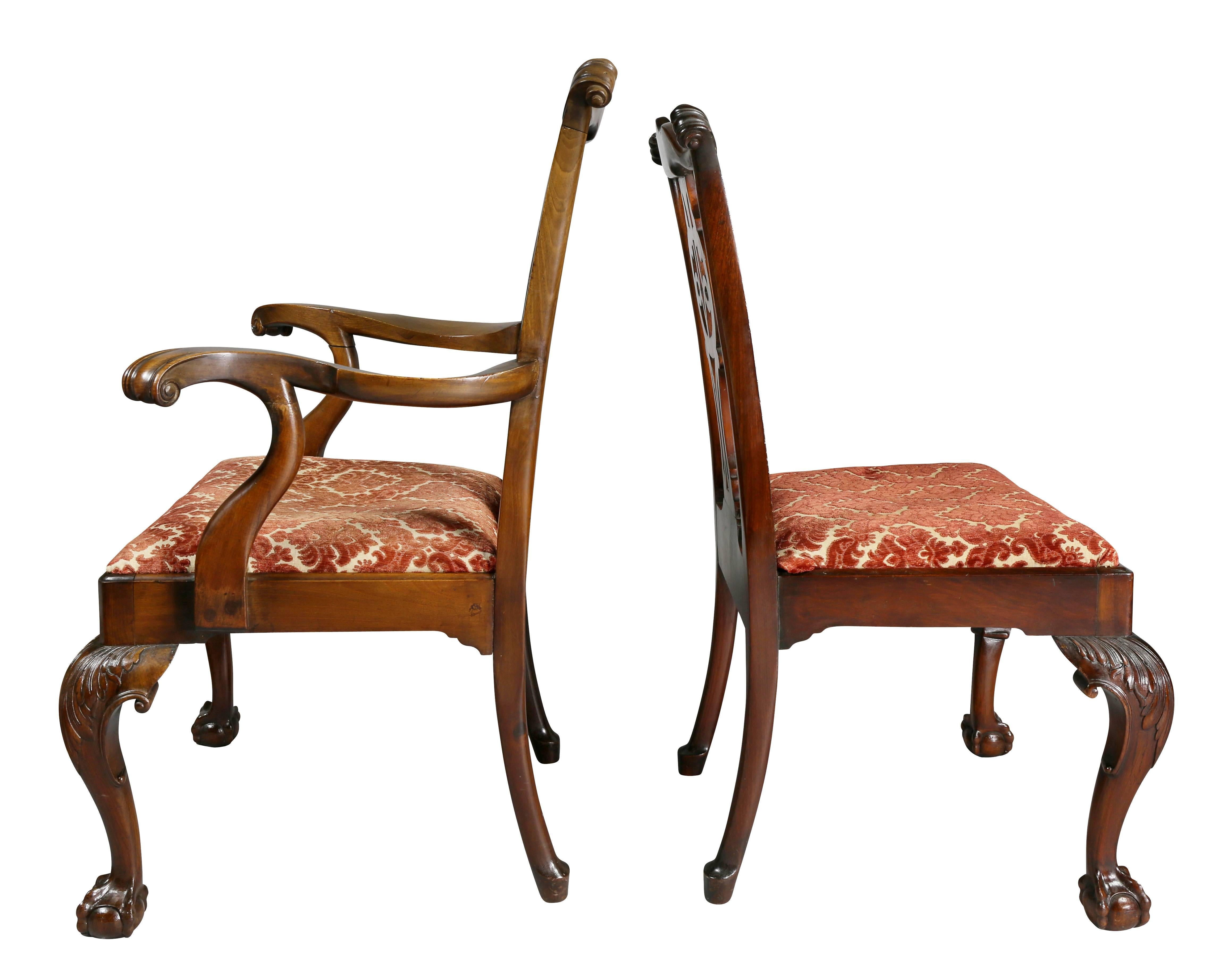 Ensemble de huit chaises de salle à manger en acajou de style George III Waring And Gillow en vente 3