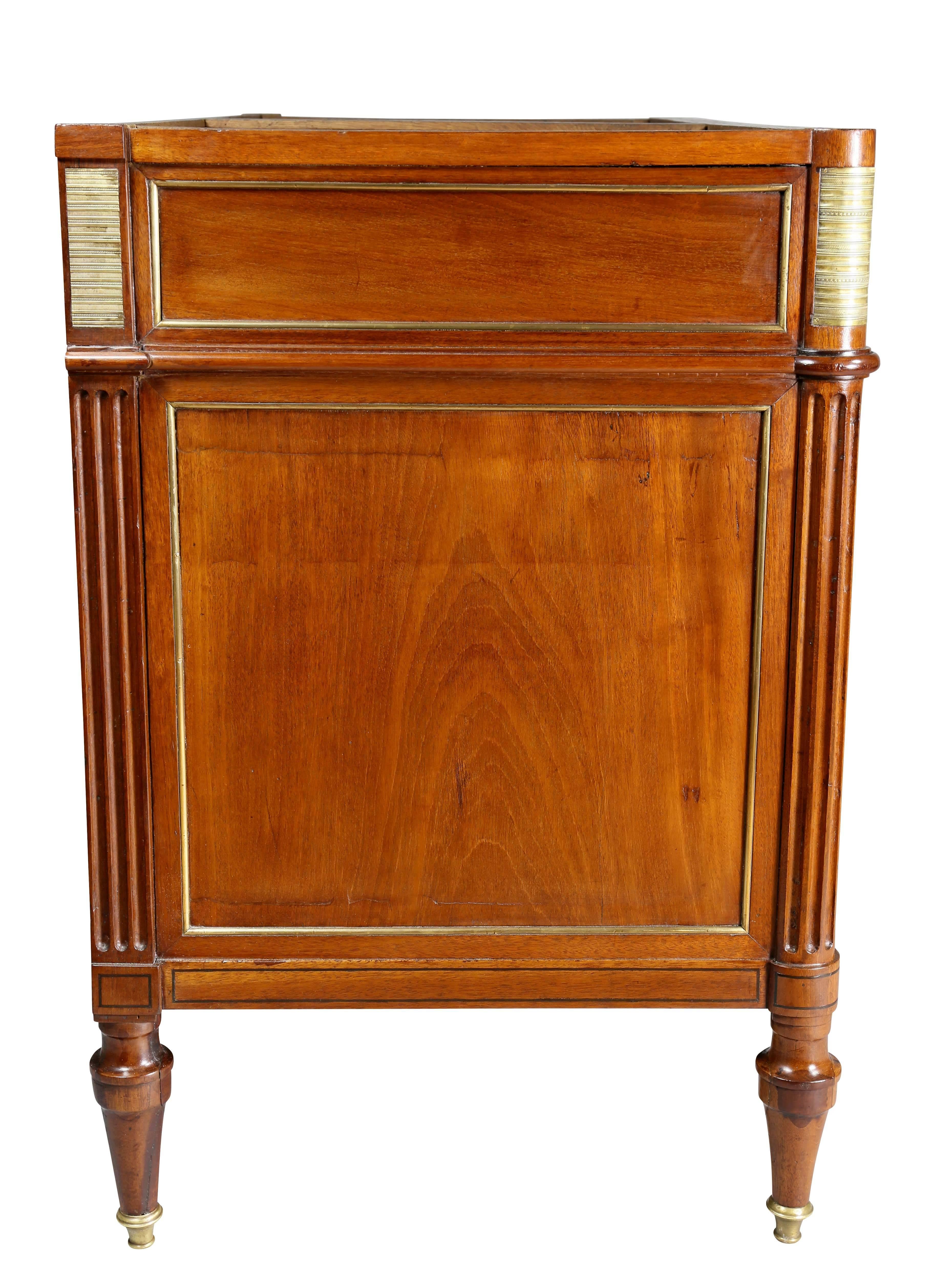 Louis XVI Mahogany and Brass-Mounted Commode 1