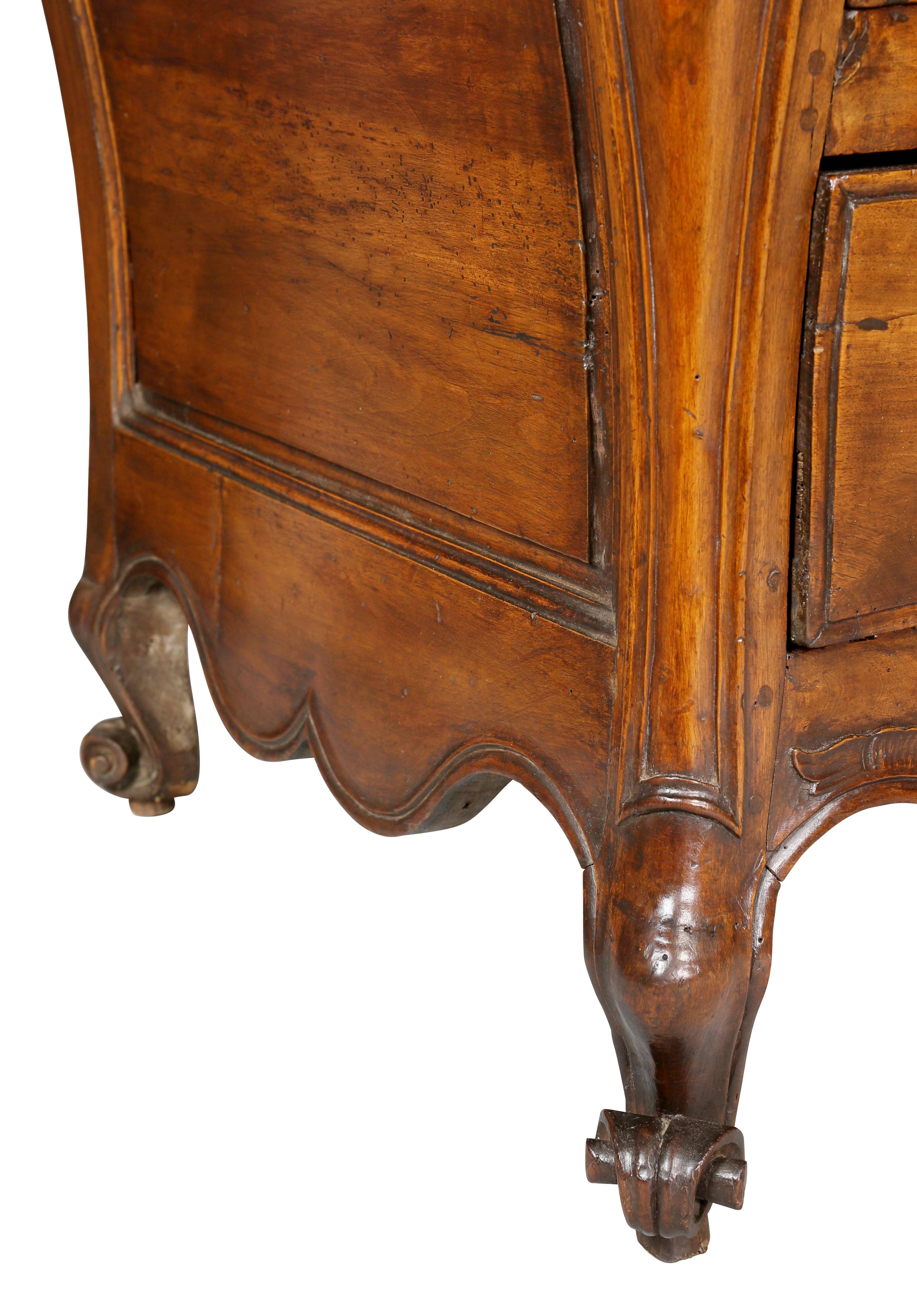 Louis XV Provincial Walnut Bombe Commode For Sale 1
