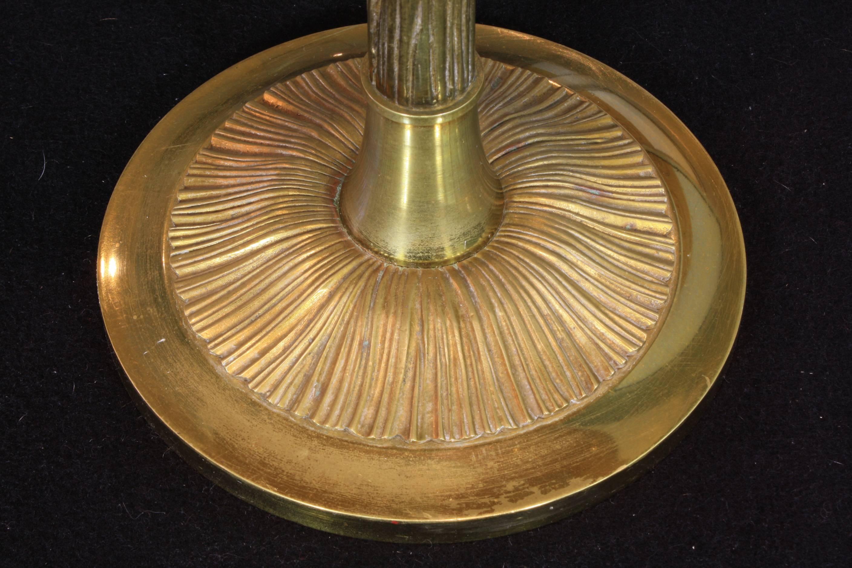 20ième siècle Lampe de table en bronze doré de la Maison Bagues en vente